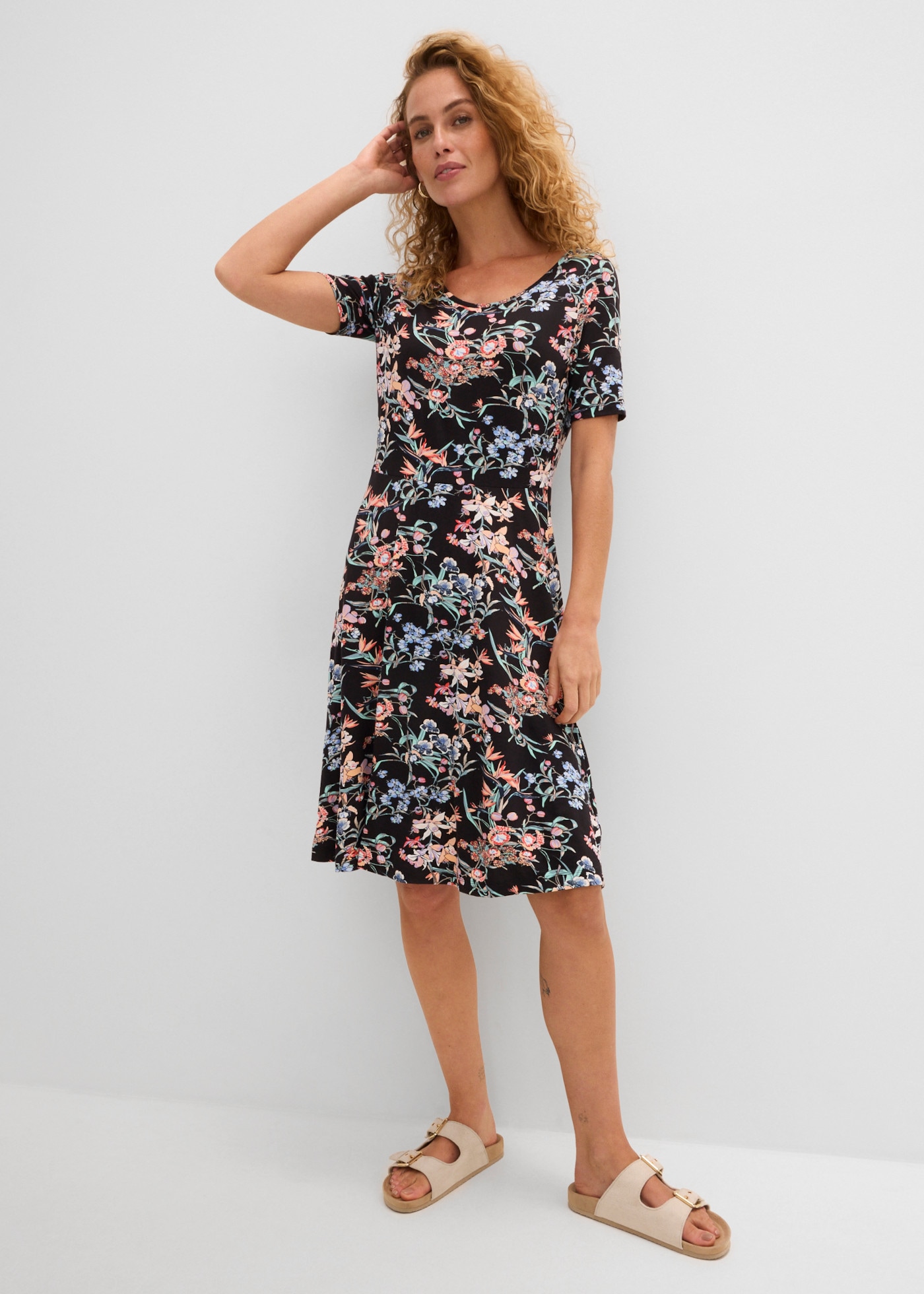 bonprix Jerseykleid für warme Tage, aus Viskose mit Elasthan, A-Linien-Schnitt