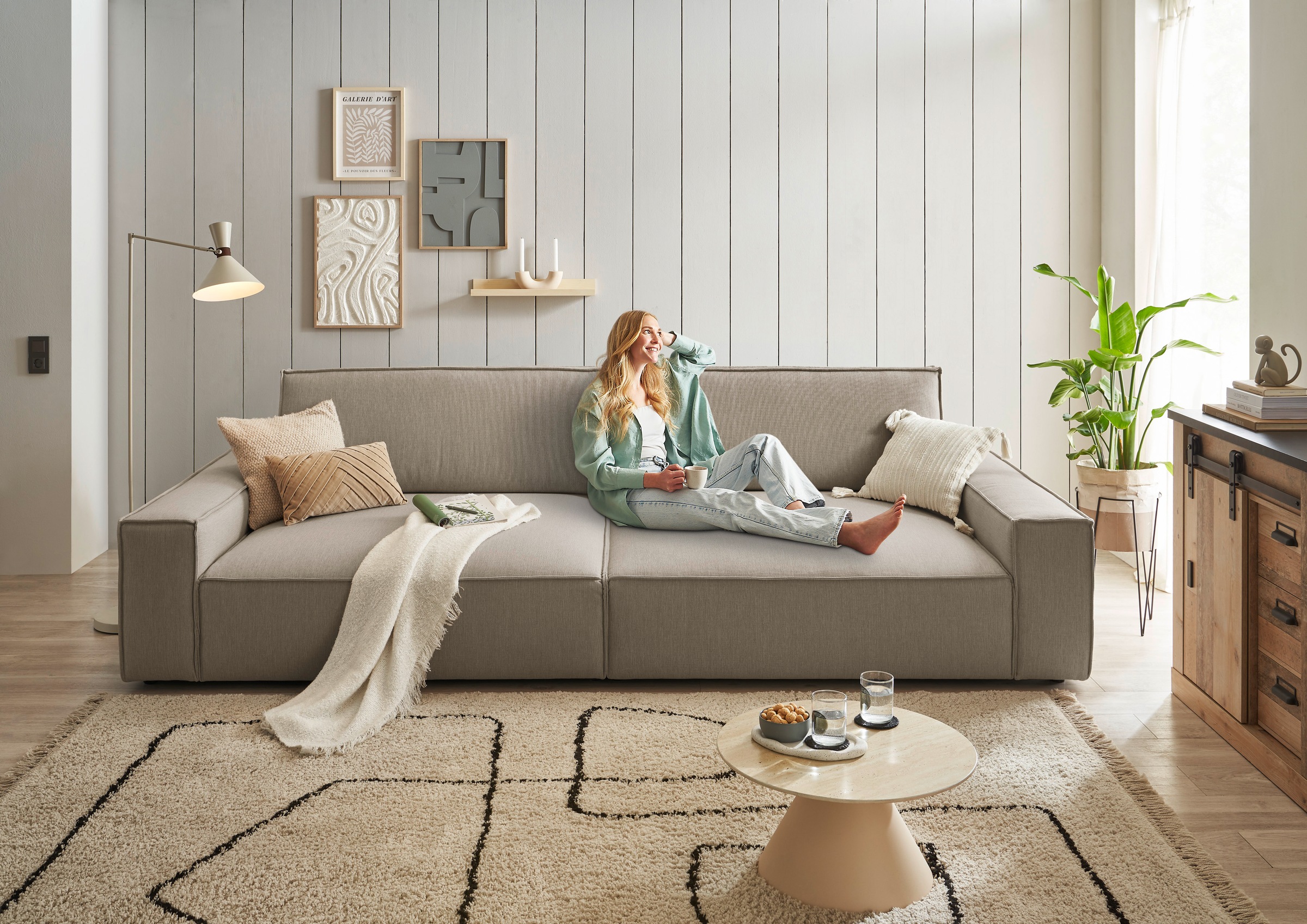 Home affaire Big-Sofa »NEU: SHERWOOD XXL, Big-Sofa (316cm), extra tiefe Sitzfläche 95 cm«, bequemer Sitzkomfort, Cord u. Leinenoptik, Kedernaht