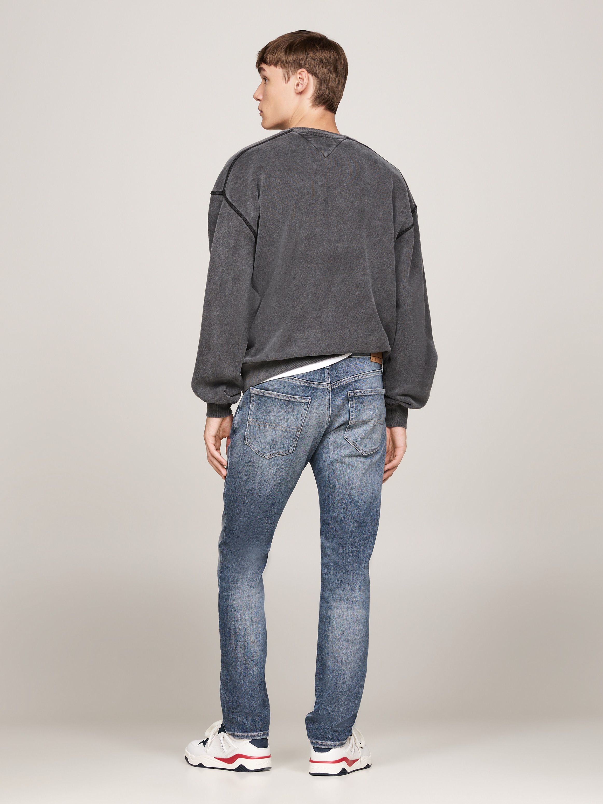 Tommy Jeans Slim-fit-Jeans »SCANTON SLIM«, mit Logoprägung