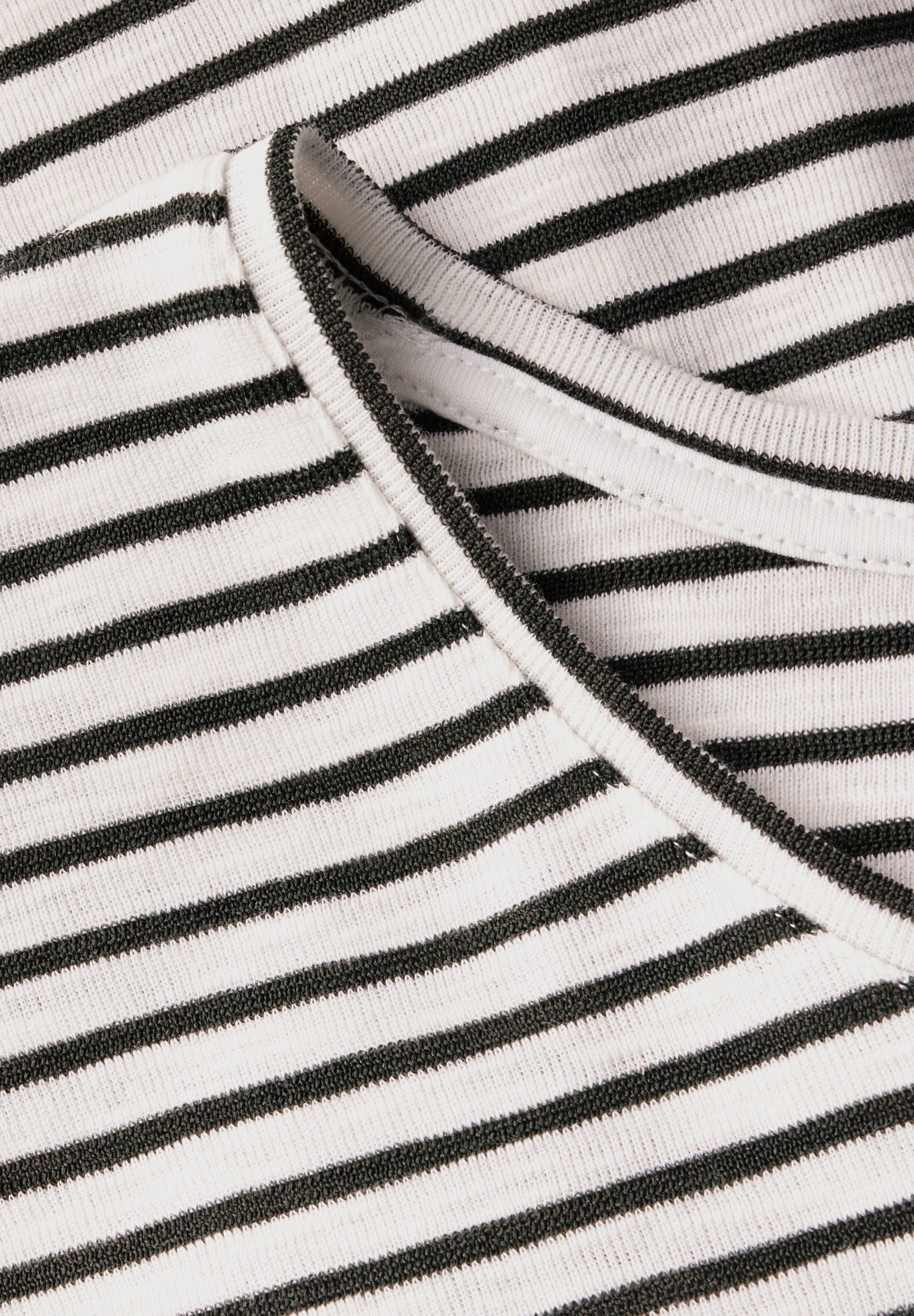STREET ONE STUDIO Rundhalsshirt, mit Rundhalsausschnitt