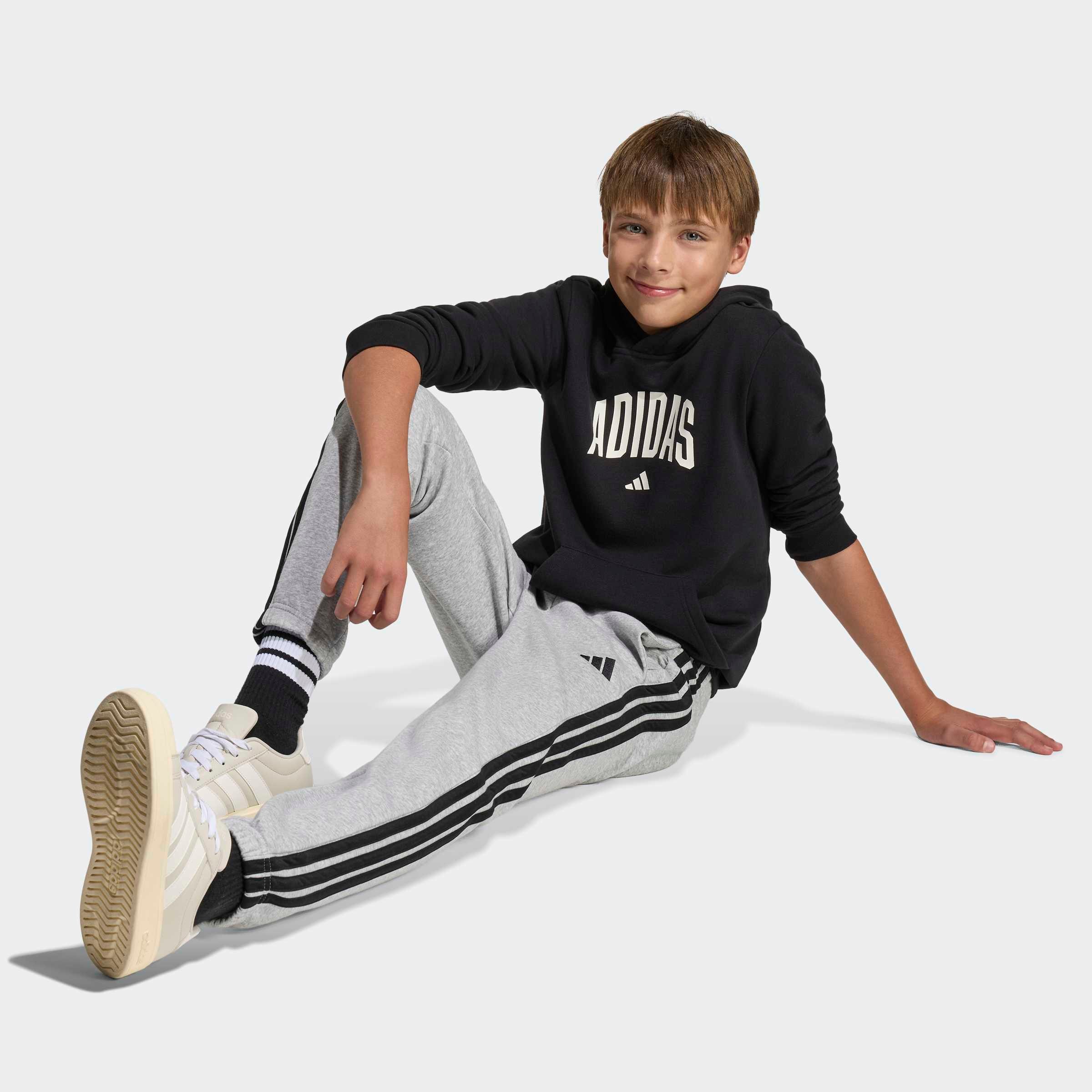 adidas Sportswear Kapuzensweatshirt »CODES COLLEGIATE GRAFIK HOODIE«
