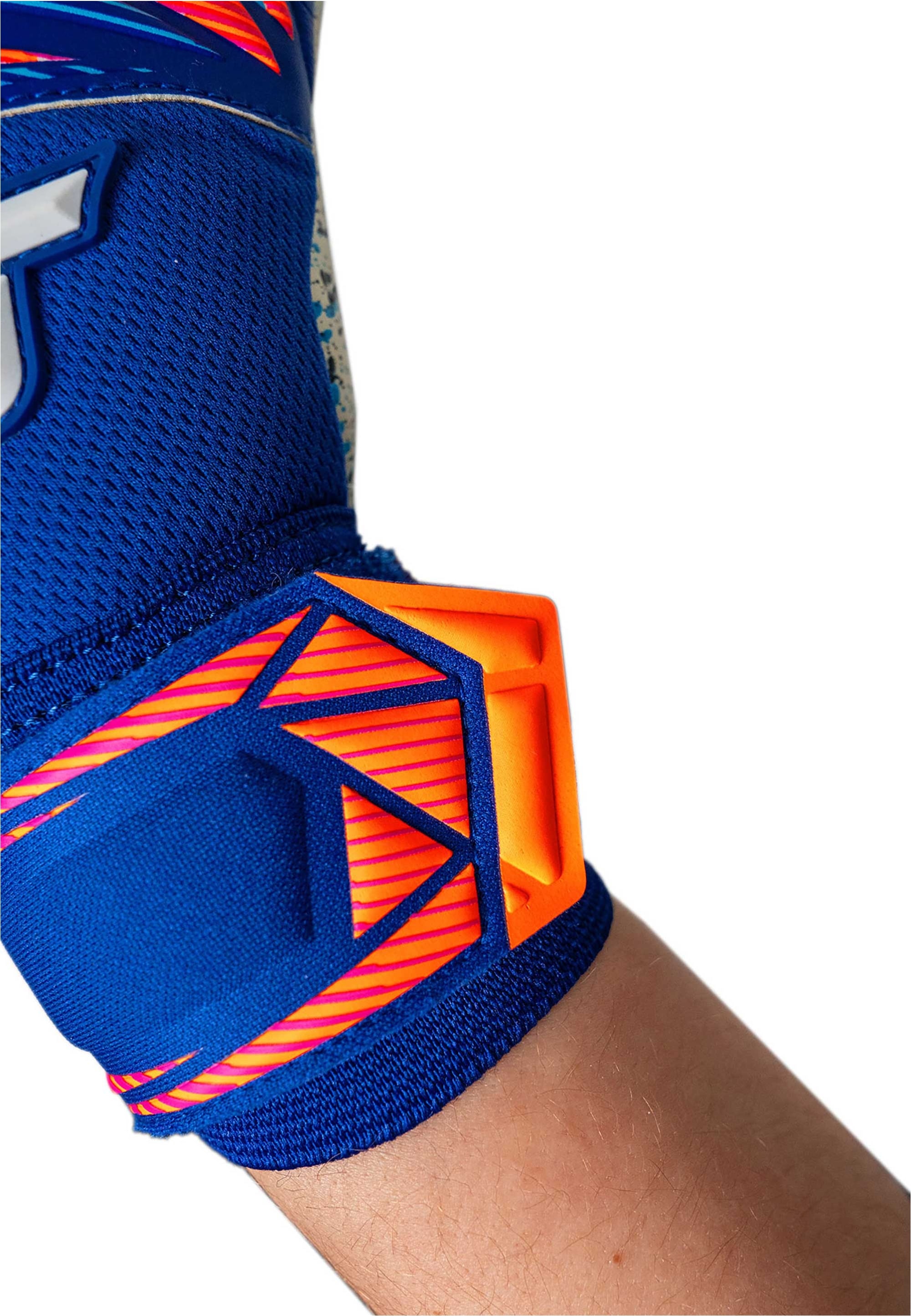 Reusch Torwarthandschuhe »Attrakt Fusion Guardian Junior« mit extrem griffigen Profi-Haftschaum