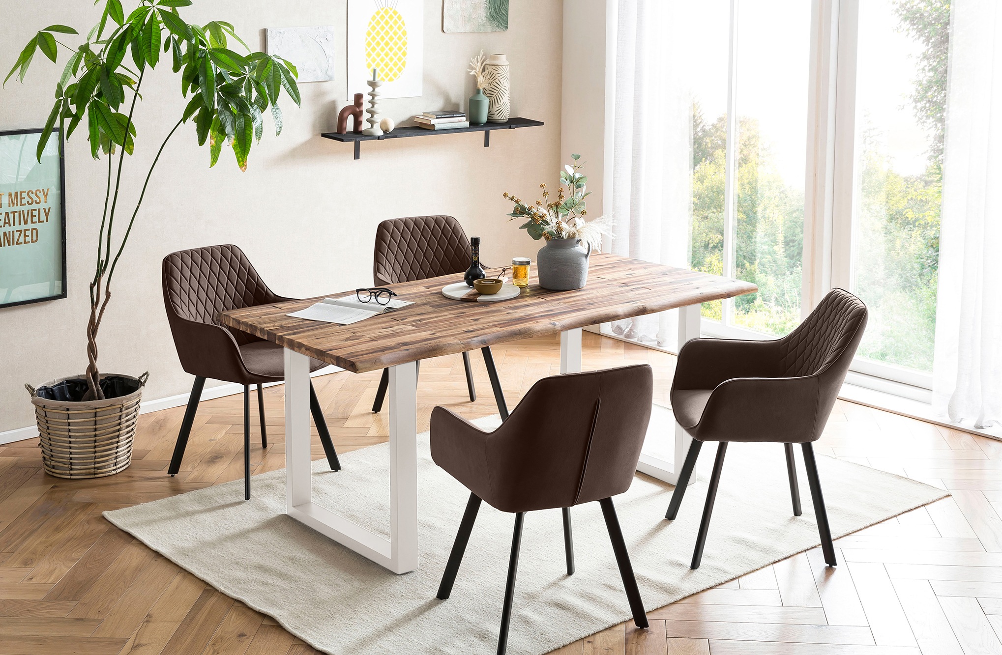 SalesFever Essgruppe, (Set, 5 tlg.), Tischplatte mit rauer Balken-Oberfläche, Rücken mit Rautensteppung