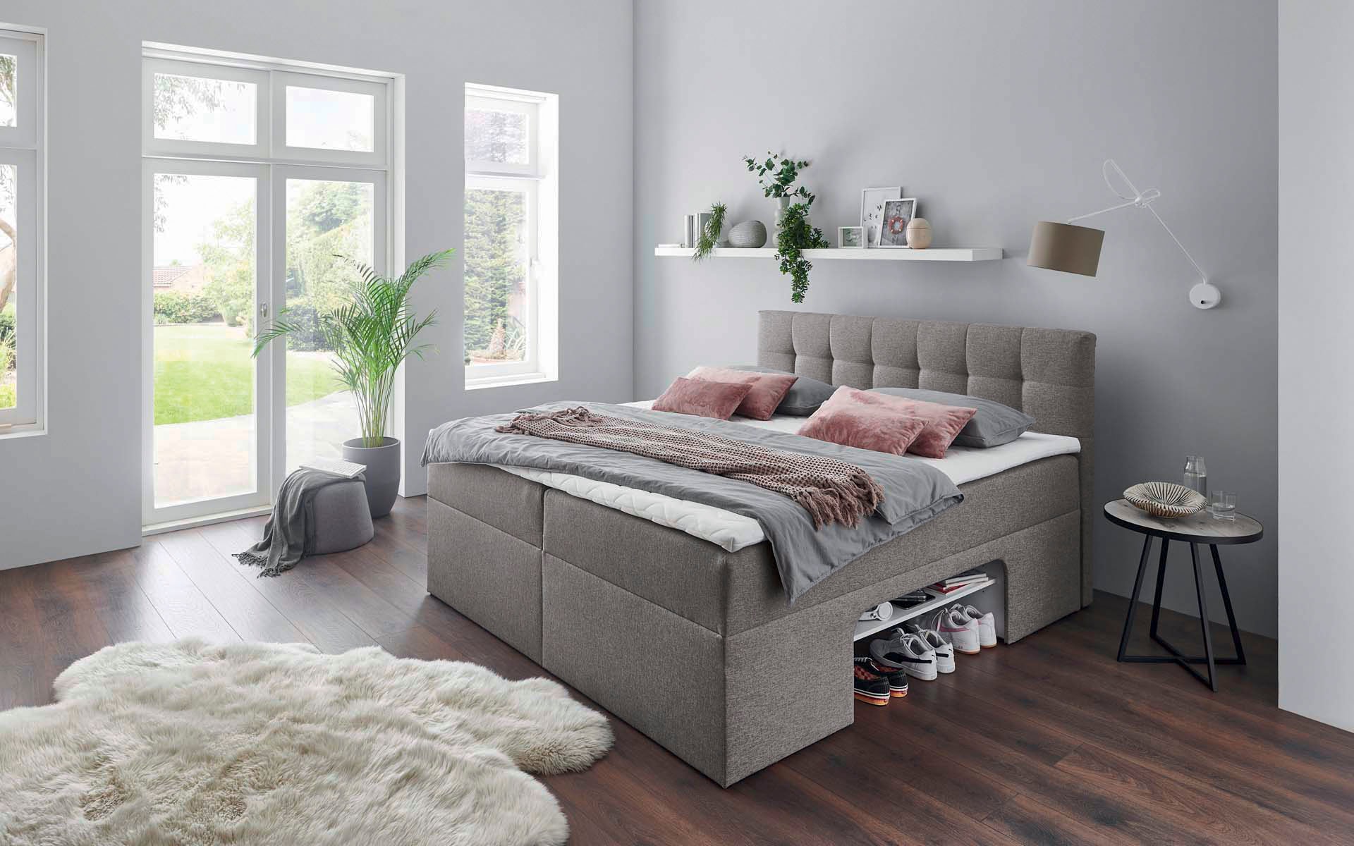 Places of Style Boxbett, Nische im Bettkasten für zusätzlichen Stauraum
