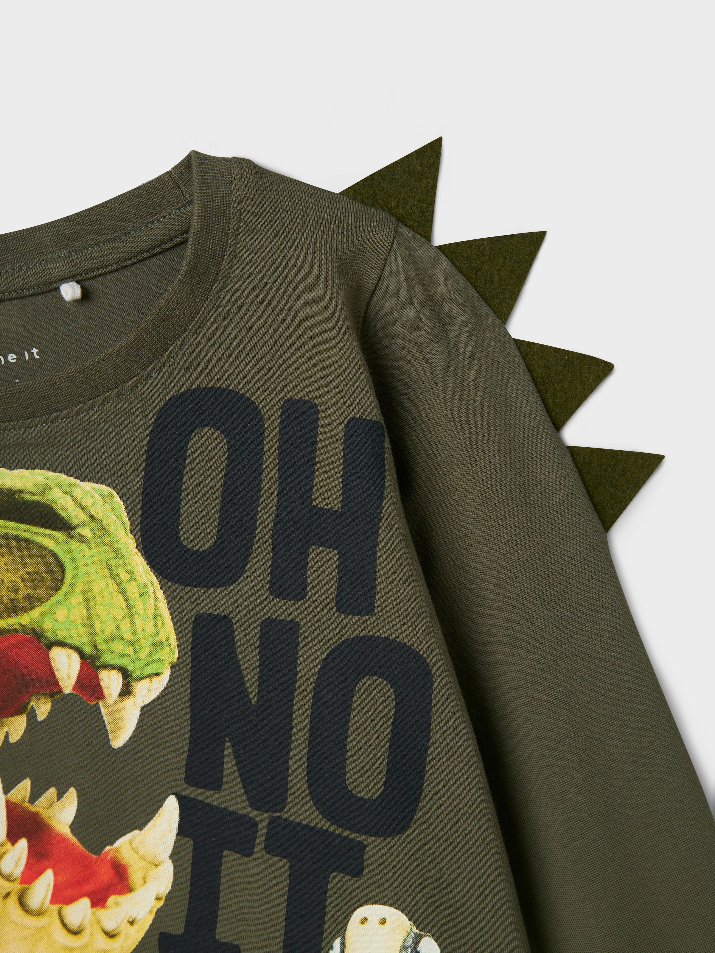 Name It Langarmshirt »NMMDOVID GIGANTO NREG LS TOP NOOS VDE«, mit großem Dino-Frontmotiv