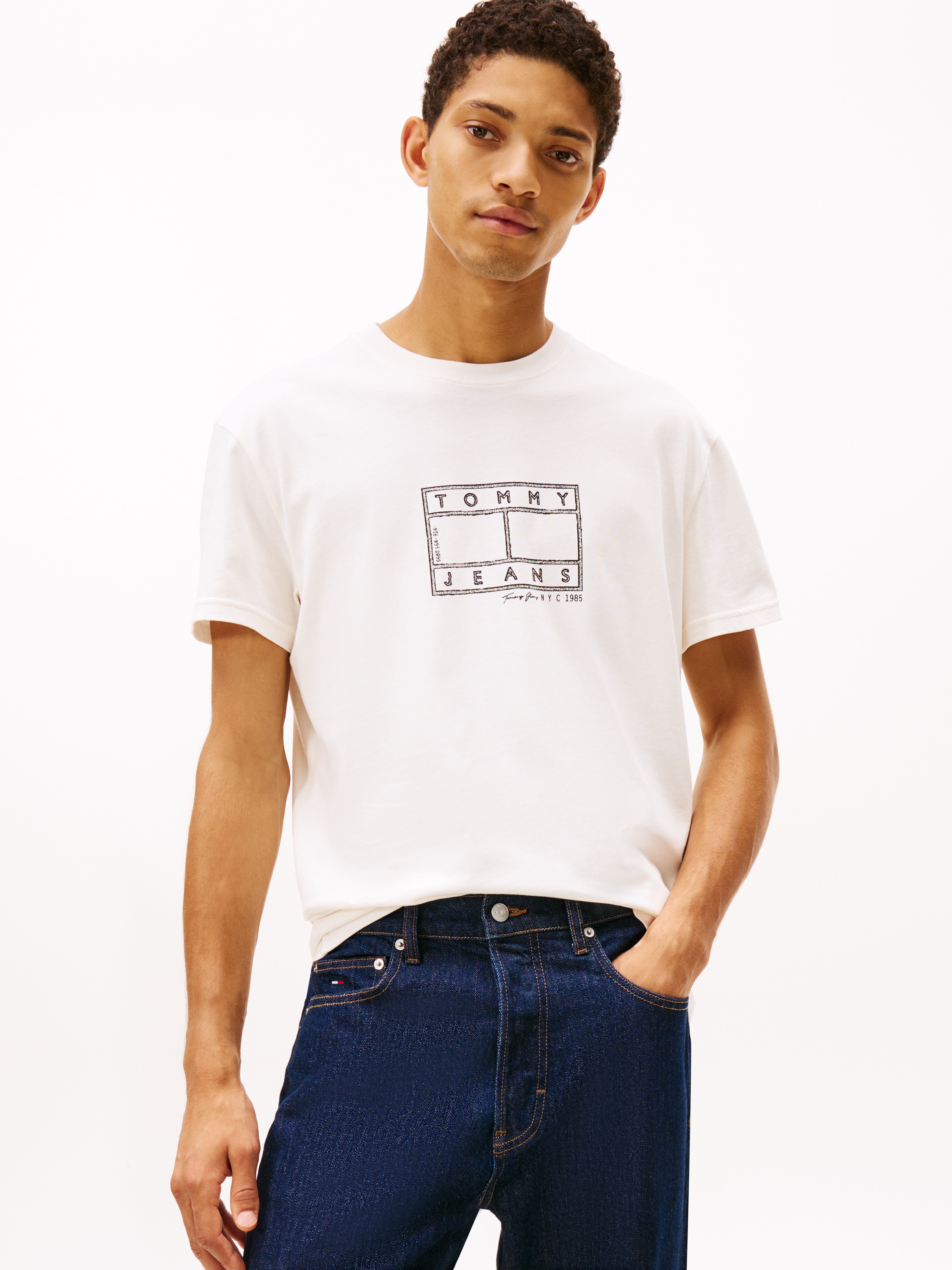 Tommy Jeans T-Shirt "TJM CENTER FLAG" mit Stempel-Logo, regular fit, Rundha günstig online kaufen