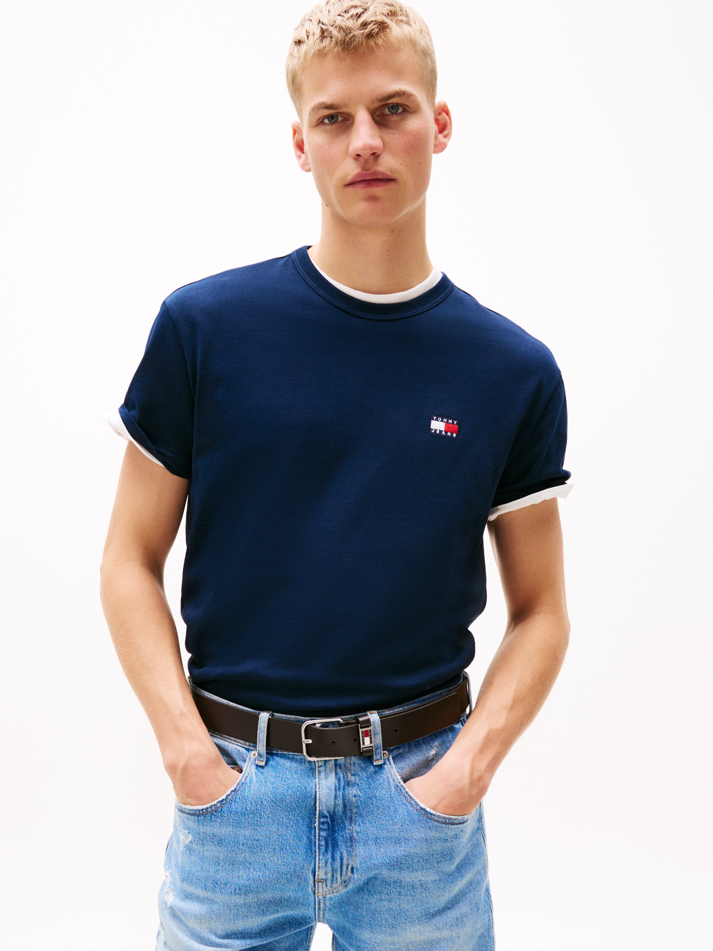 Tommy Jeans "TJM REG BADGE TEE EXT" mit Logostickerei günstig online kaufen