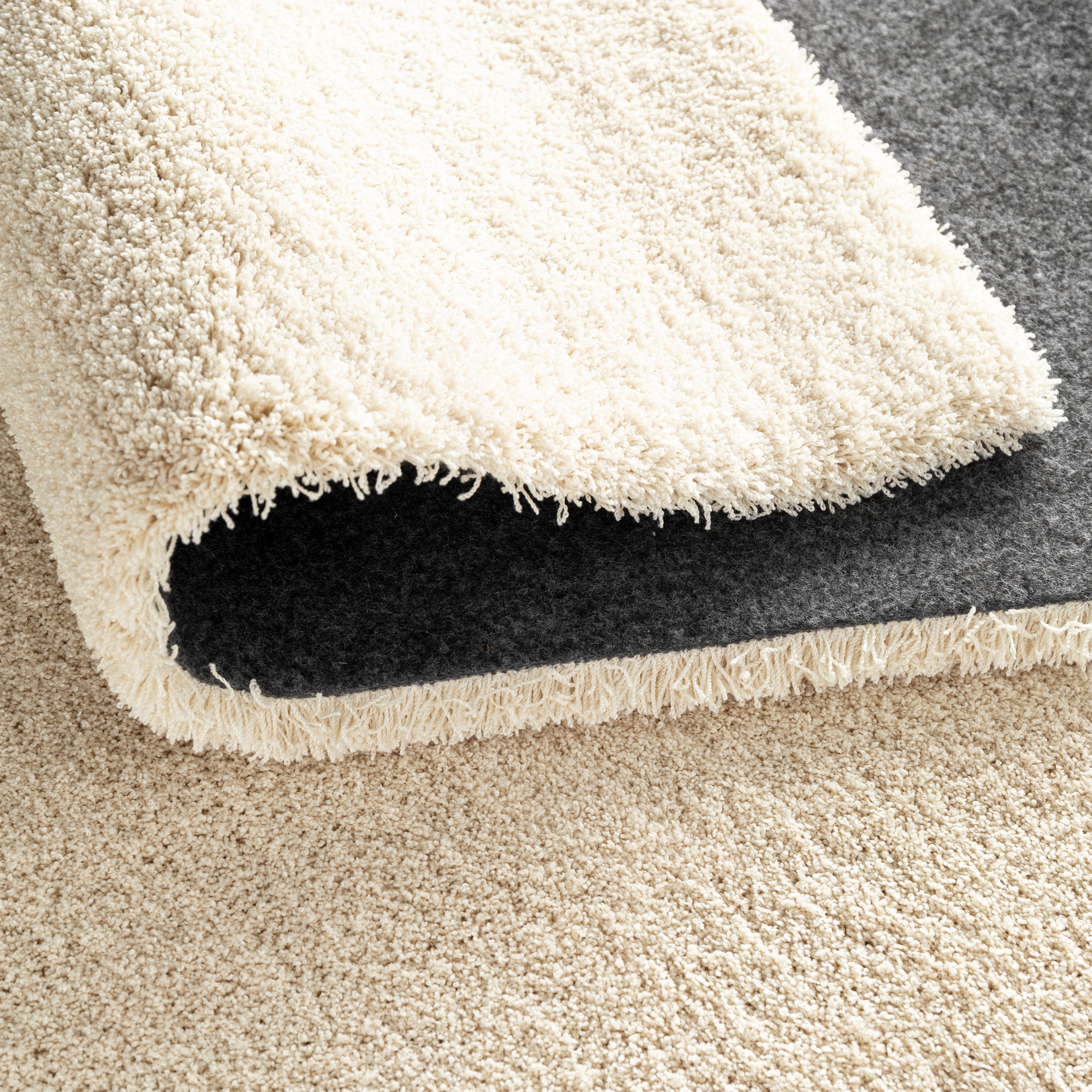 Teppich "MELLOW, Made in Belgium", weiß (wollweiß), B:60cm H:19mm L:115cm, Polyester, PRIMAFLOR-IDEEN IN TEXTIL, Teppiche, Teppich, Uni Farben, weicher Flor, waschbar 3