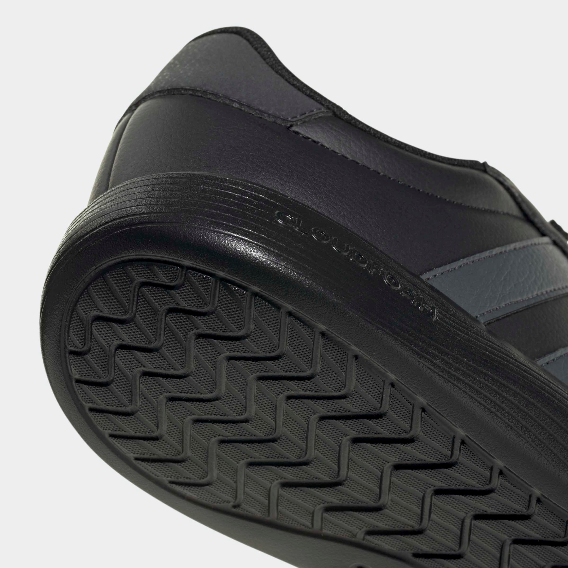 adidas Sportswear Sneaker »BARREDA«  sehr leichte und komfortable Sohle