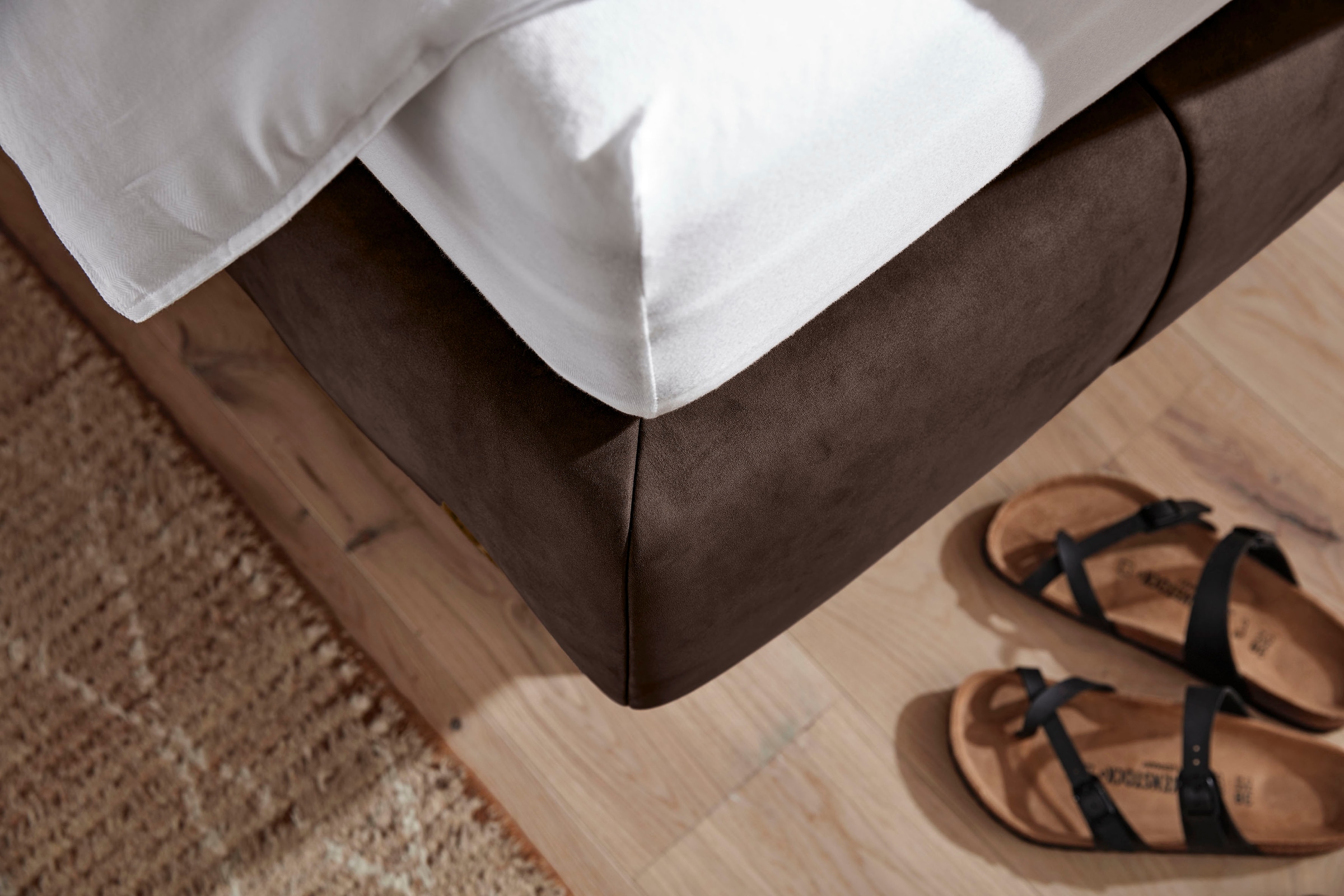 Birkenstock Boxspringbett »Basel Luxury«, luxuriöses Kopfteil mit offener Naht