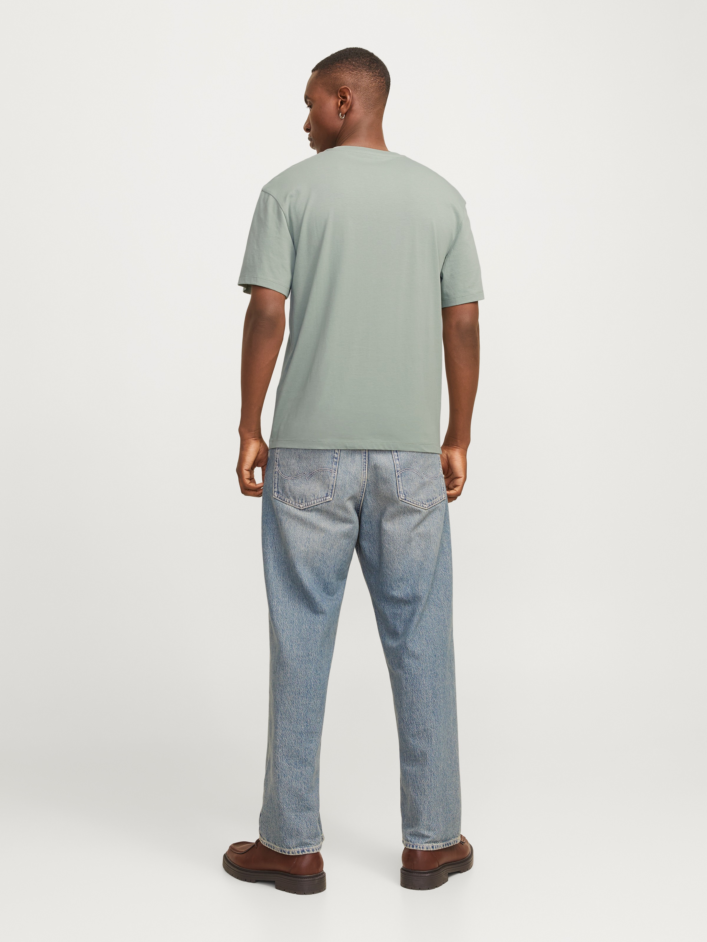 Jack & Jones Rundhalsshirt »JJECORP GRAPHIC TEE SS O-NECK NOOS«, mit Logo Print