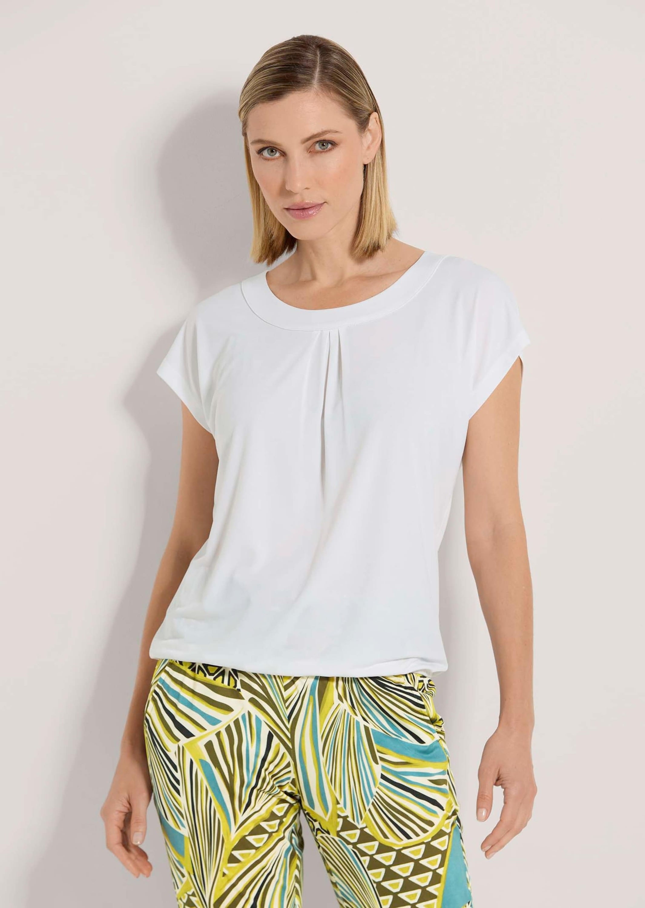 MADELEINE Kurzarmshirt »Shirt Leichtes Kurzarm-Shirt mit Rundhalsausschnitt«