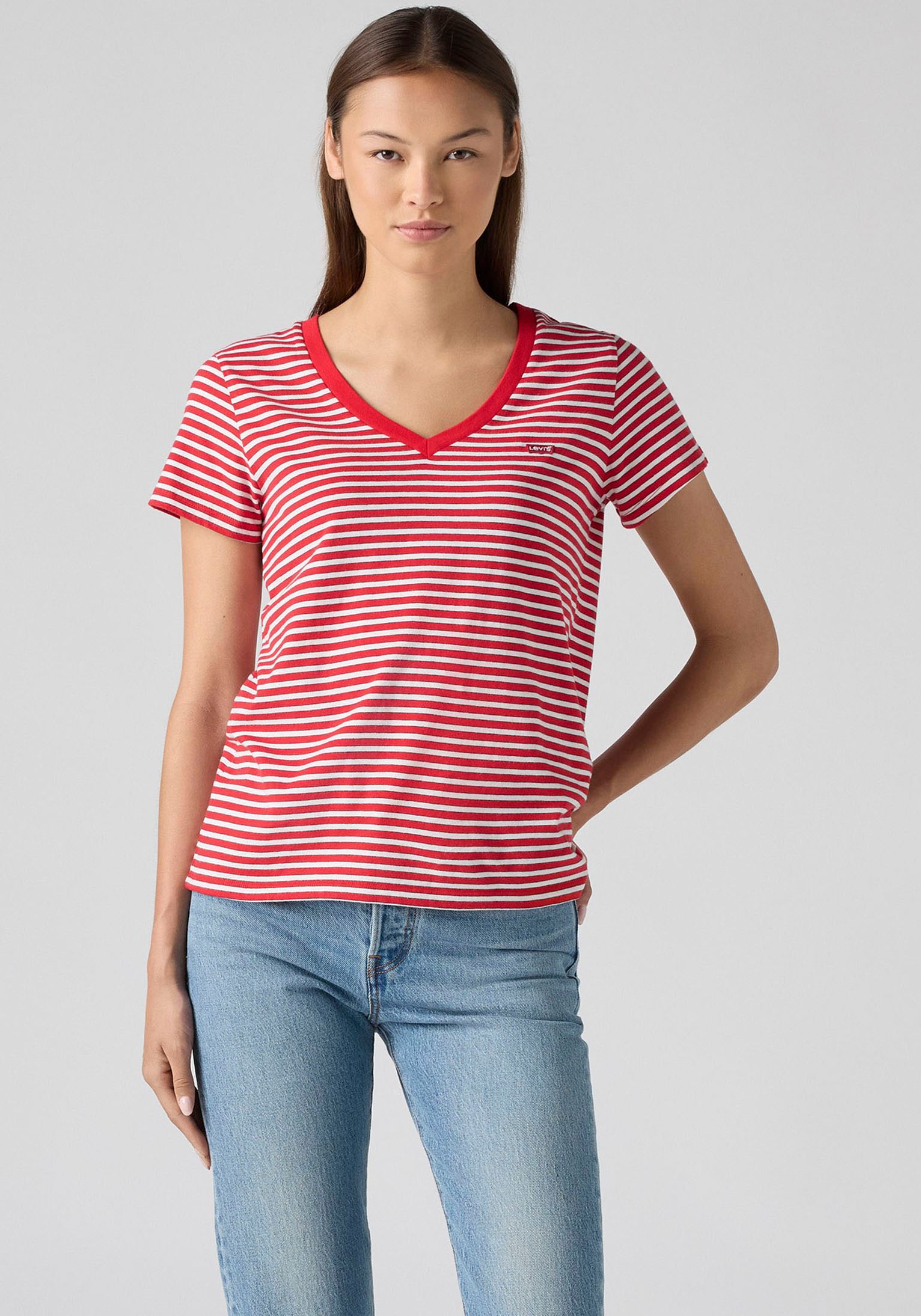 Levis T-Shirt "The perfect Tee", mit kleiner Logo-Stickerei günstig online kaufen