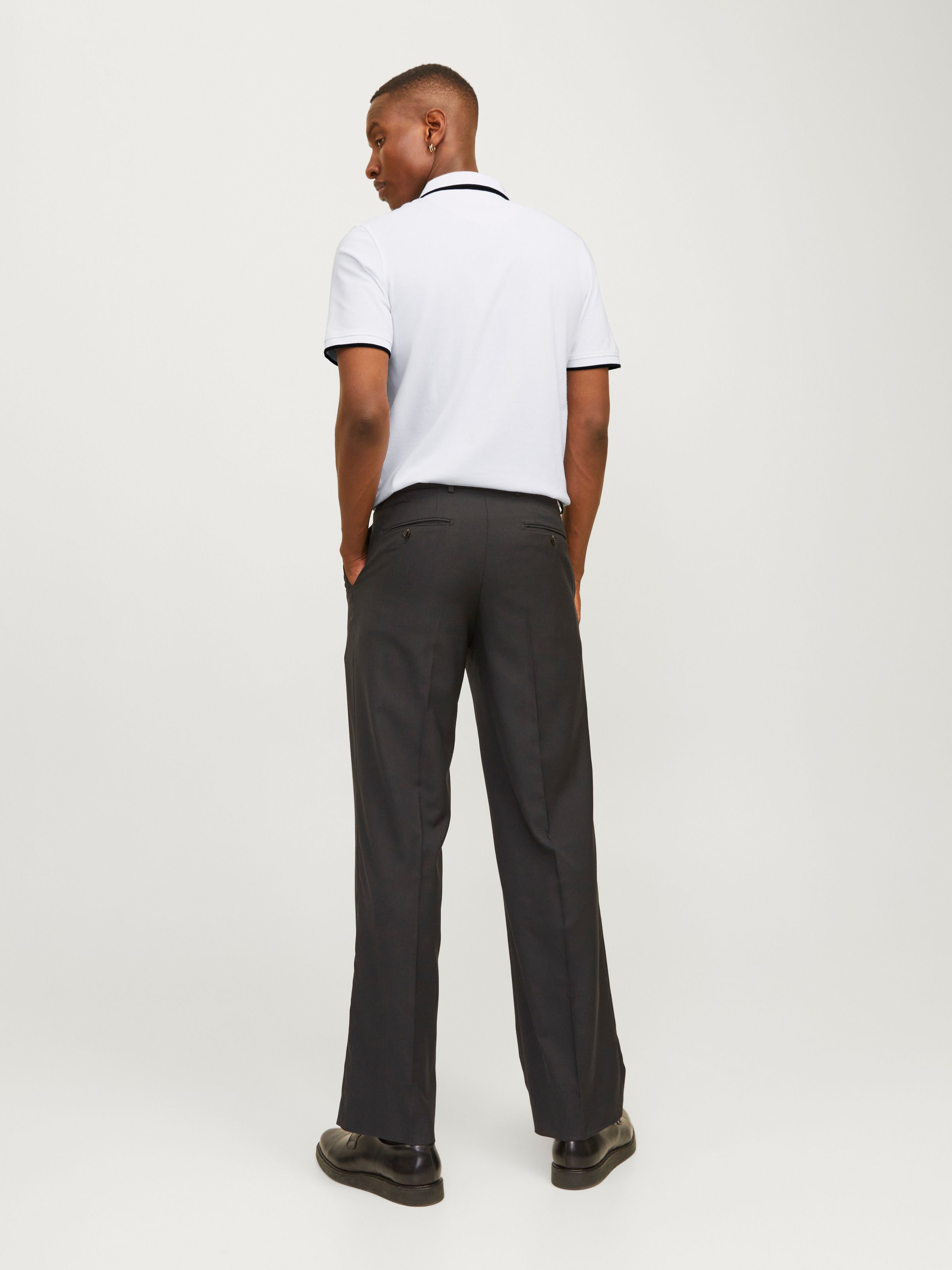 Jack & Jones Poloshirt »JJEPAULOS  Poloshirt mit klassischem Kragen und figurbetonter Form« Logostickerei, modisch, schmal, Baumwolle, Polokragen