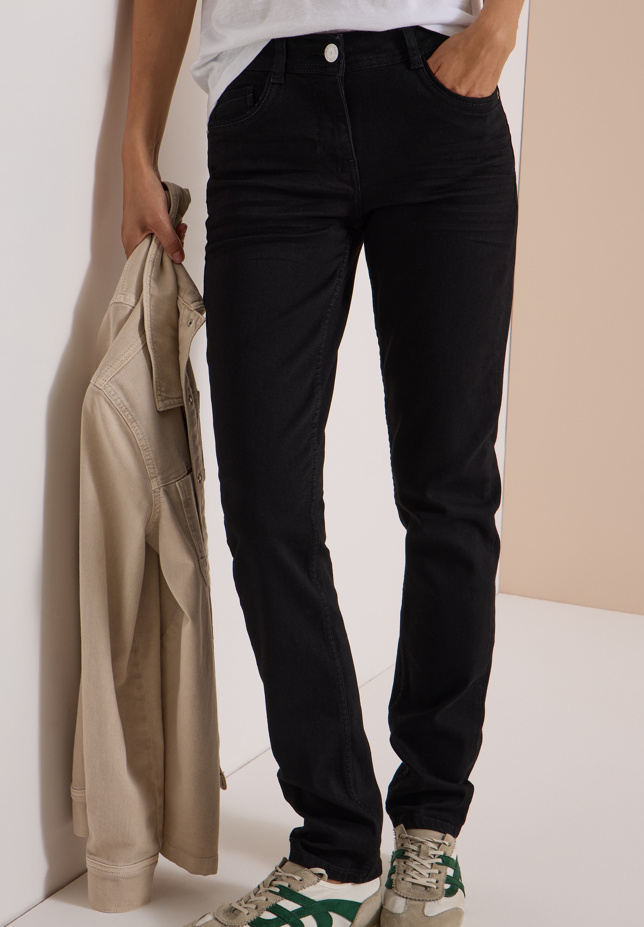 Cecil Straight-Jeans »Style Scarlett« in schwarzer Waschung und mit Stretch