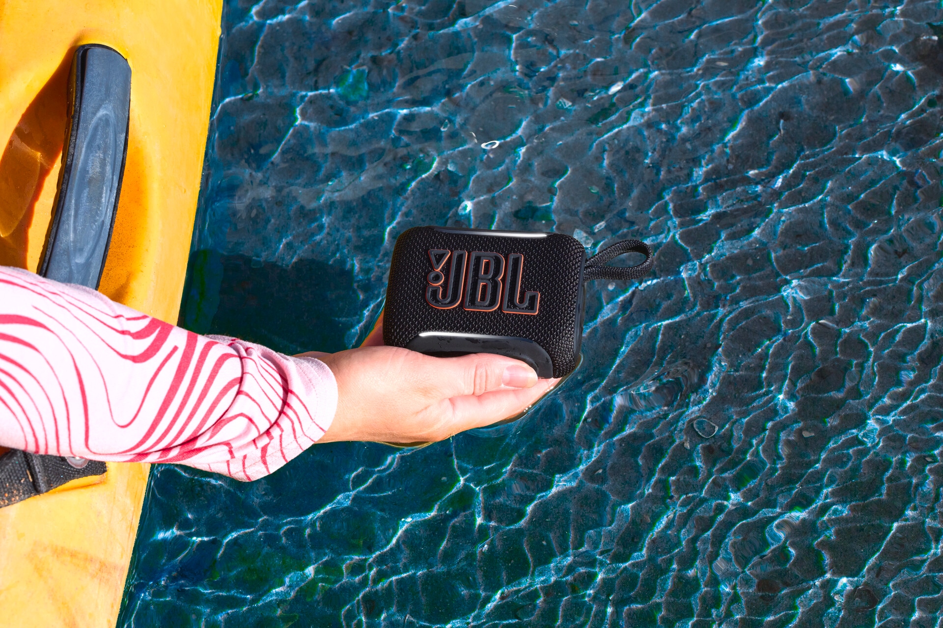 JBL Bluetooth-Lautsprecher »GO 5« 1.0 (A2DP Bluetooth | AVRCP Bluetooth | Bluetooth Kabellos 4,8 W) Kompakter, wasserdichter und stoßfester Lautsprecher