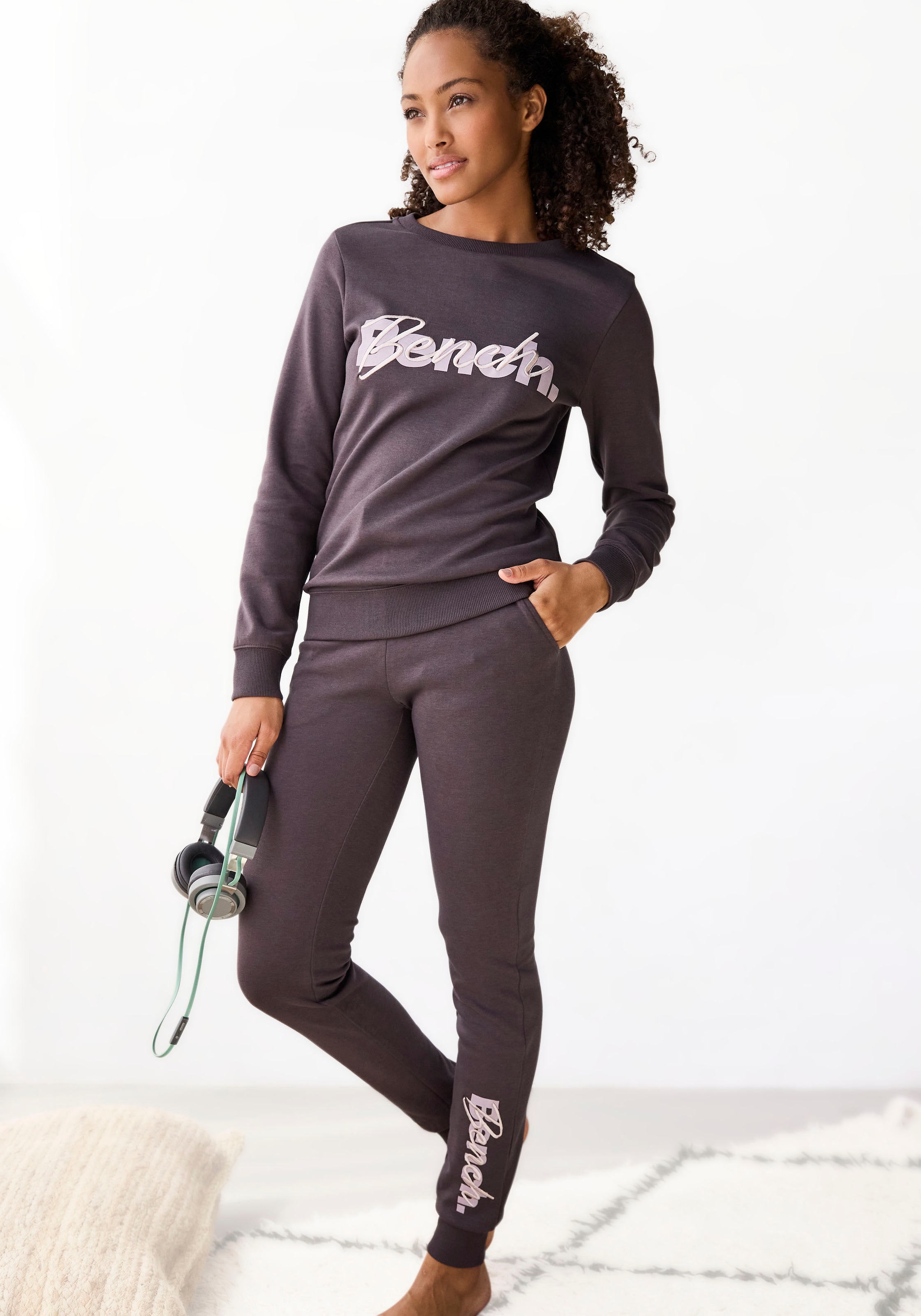 Bench. Loungewear Sweatpants, mit Logodruck und Stickerei, Loungewear