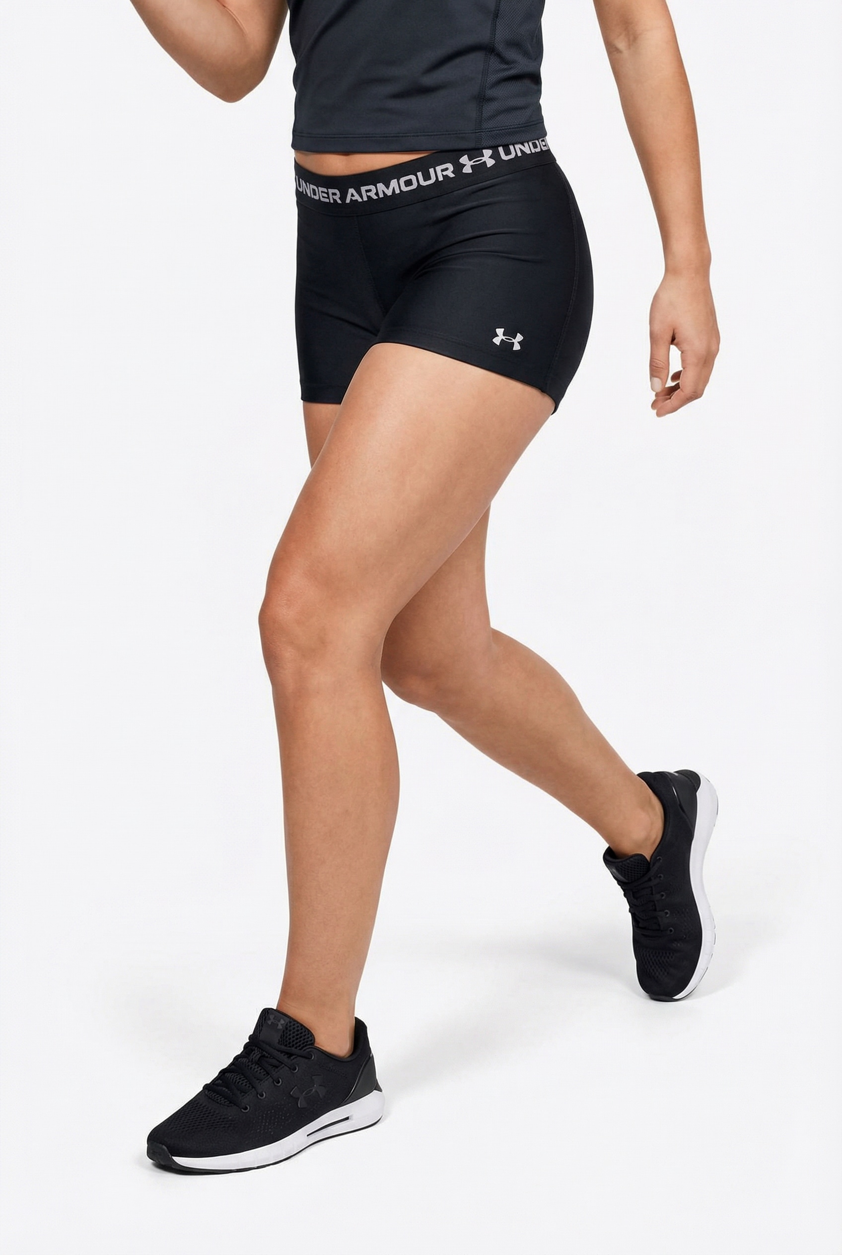 Under Armour Trainingsshorts "HEATGEAR SHORTY" mit Elasthan-Anteil, aus Polyester und Elasthan, leichtes Material