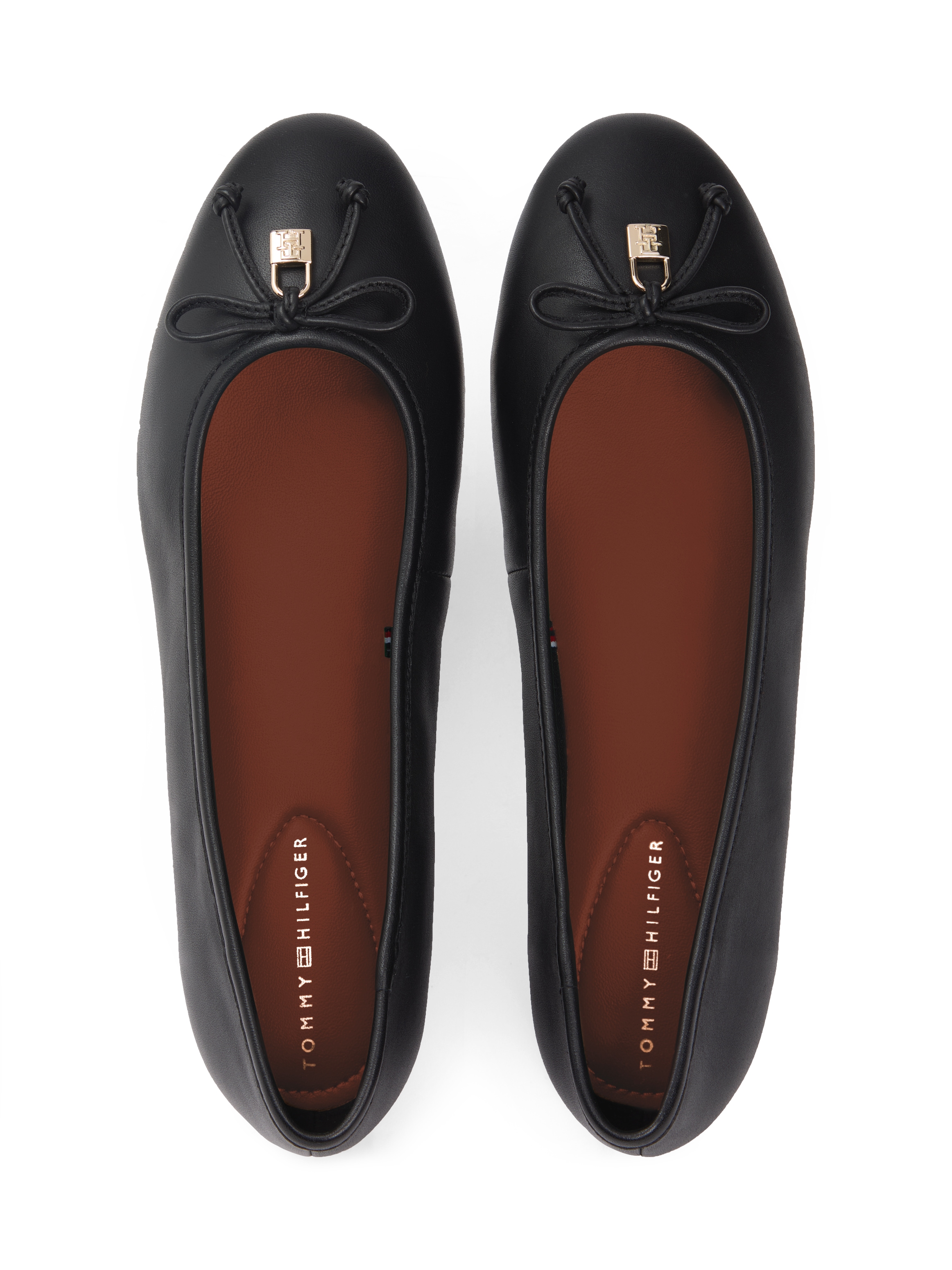 Tommy Hilfiger Ballerina »HILFIGER SMOOTH LTHR BALLET«  Schlupfschuh, Businesschuh in schmaler Form mit süßer Zierschleife