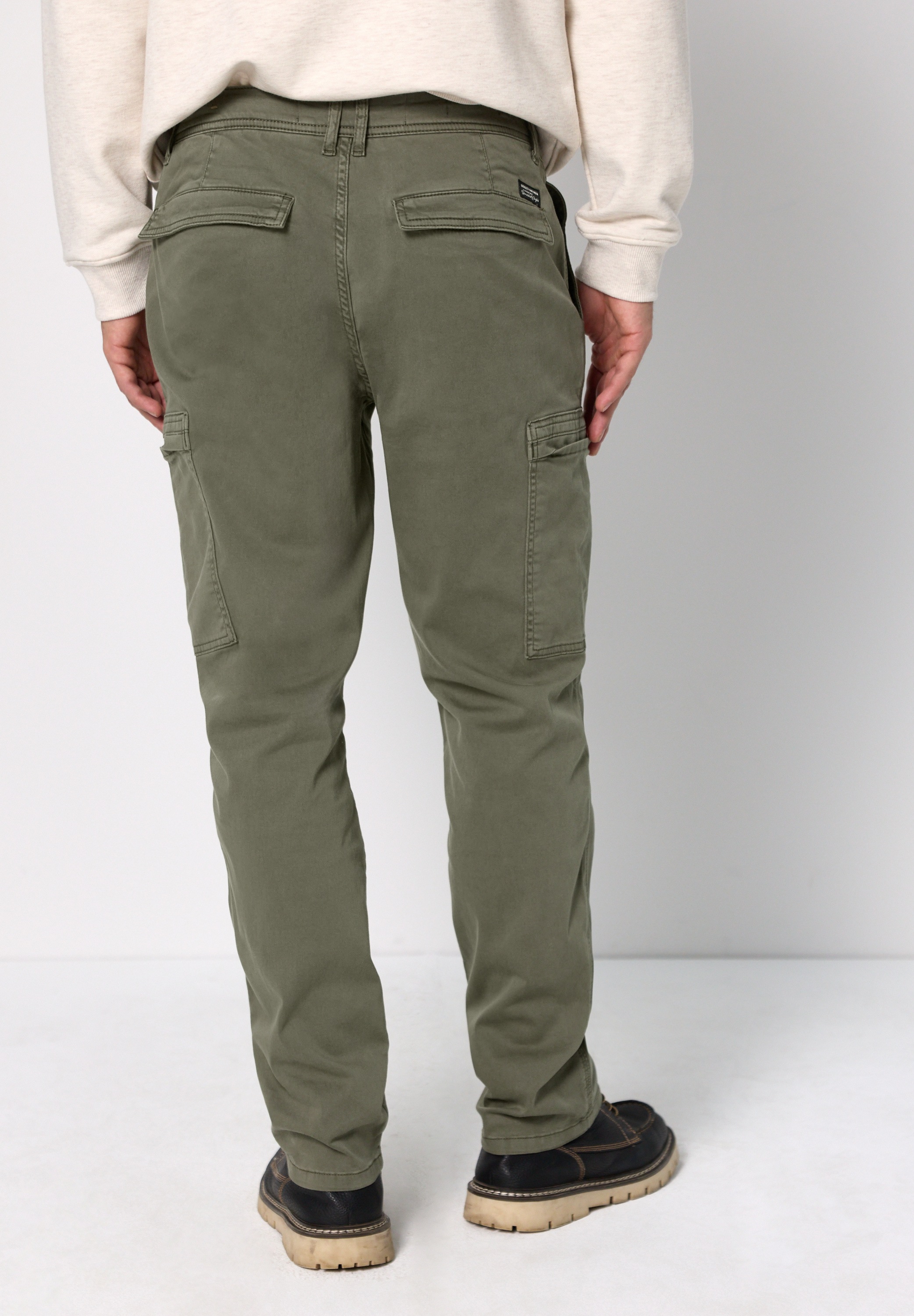 STREET ONE MEN Cargohose mit Taschen im Utility-Style günstig online kaufen