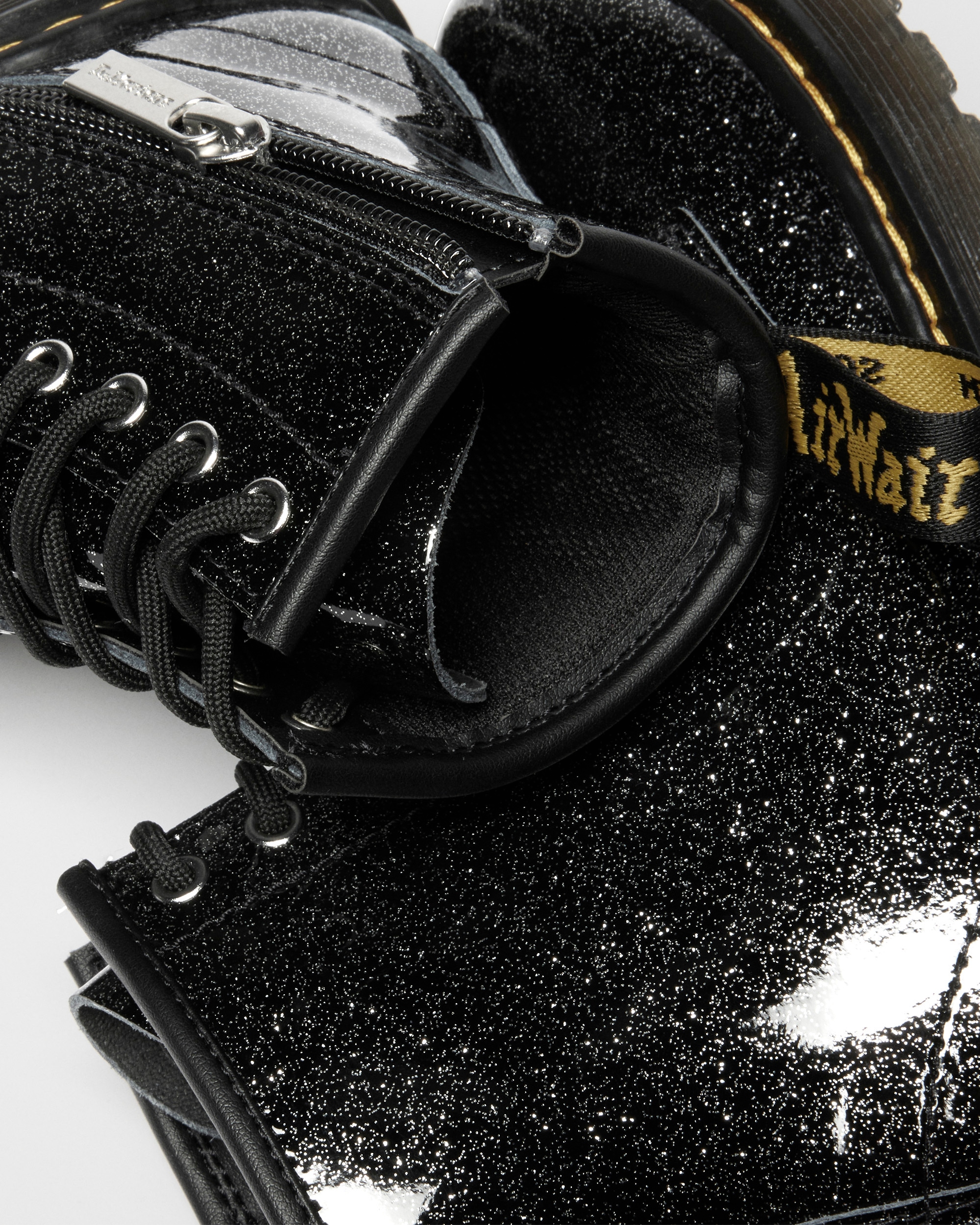 DR. MARTENS Schnürstiefel »8 Eye Boot ROMARIO«, Kinderschuh, Freizeitstiefel mit zusätzlichem Innenreißverschluss