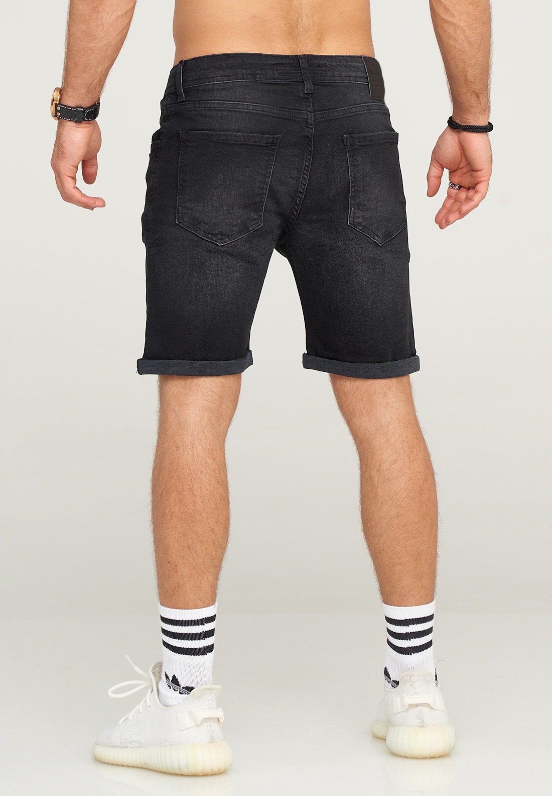 behype Shorts »MALAY«, im klassischen 5-Pocket-Stil