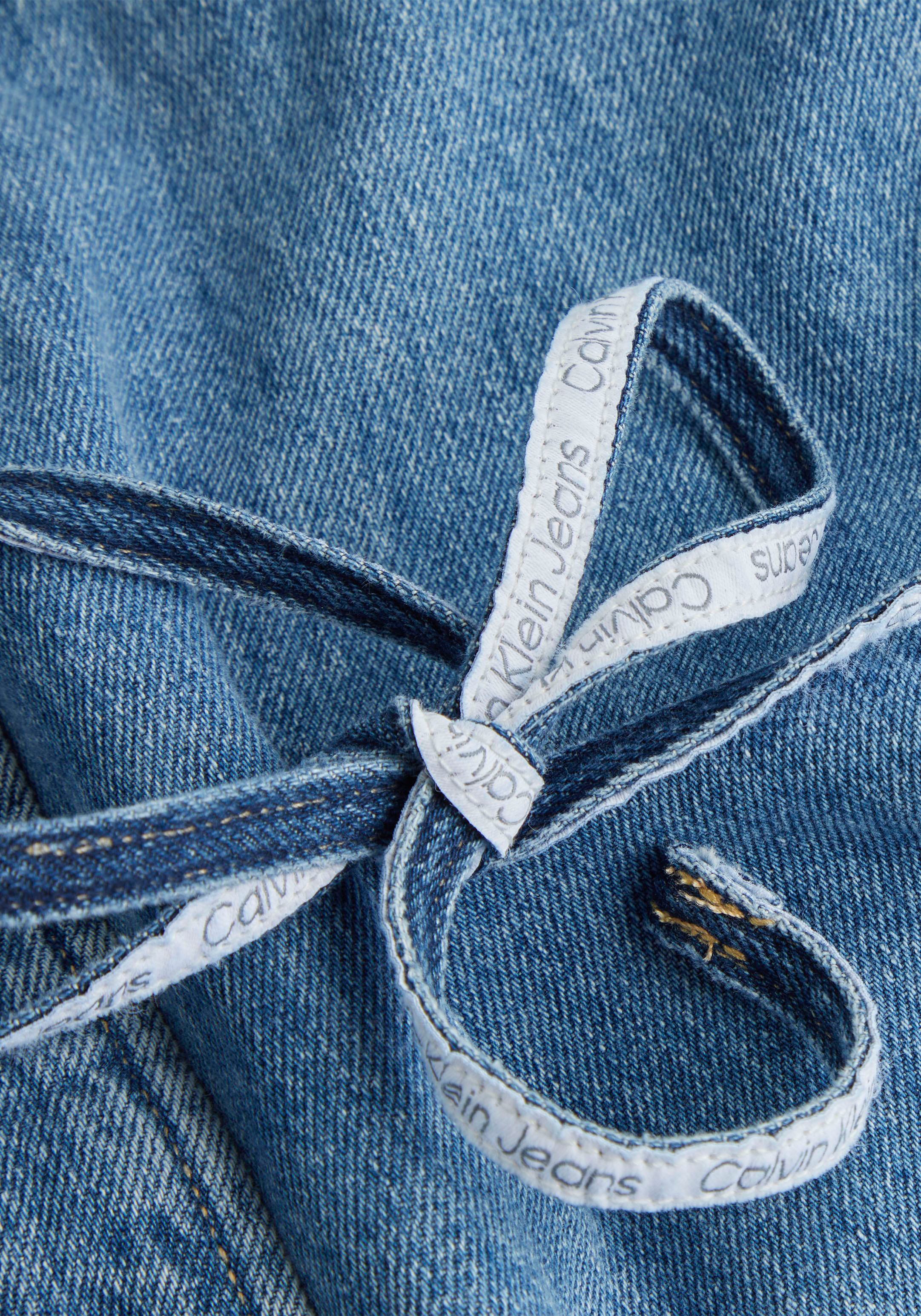 Calvin Klein Jeans Plus Jeanskleid, mit Calvin Klein Logo-Badge auf der  Brusttasche für kaufen | BAUR