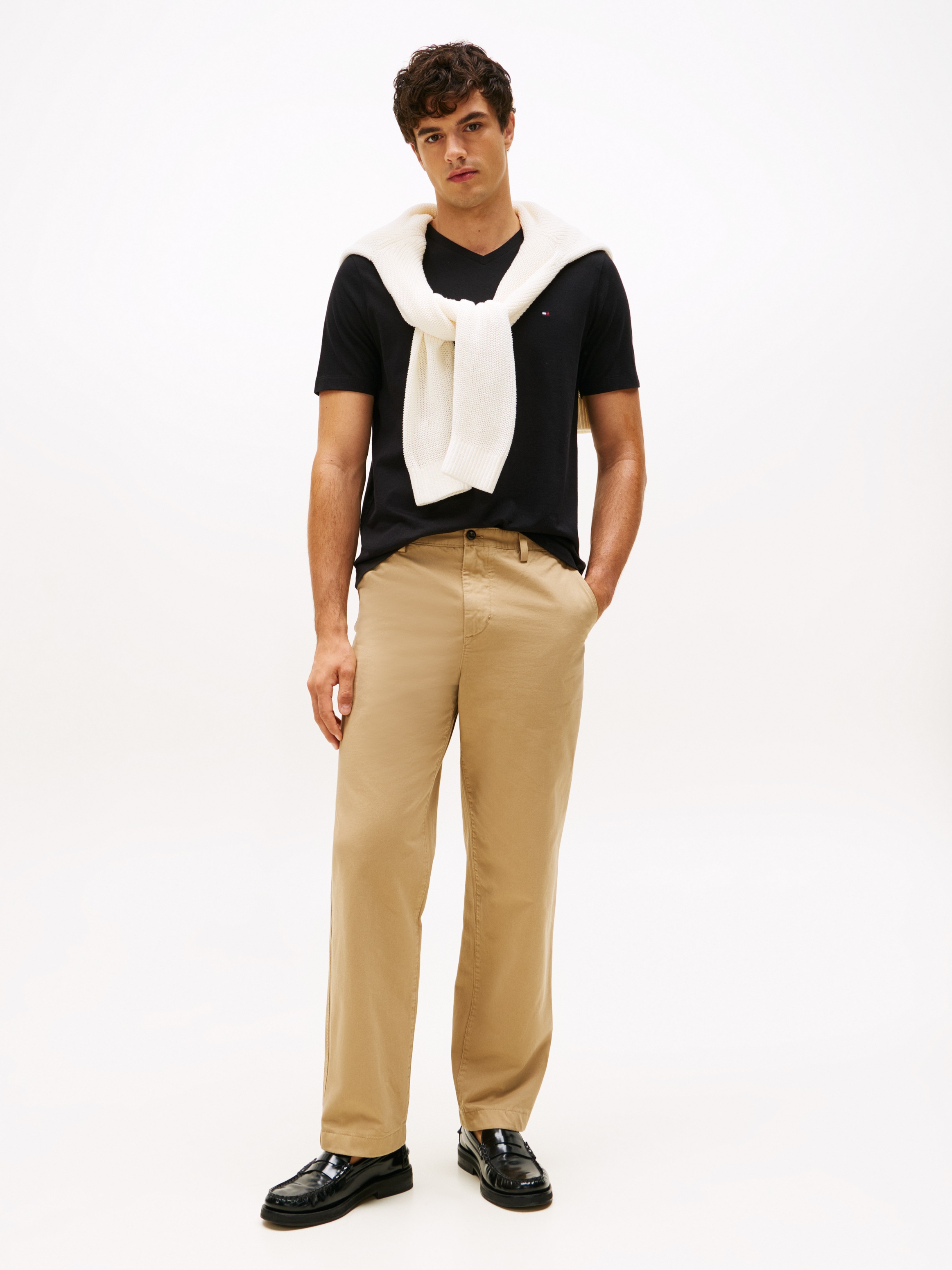 Thumbnail - Tommy Hilfiger V-Shirt "ESSENTIAL V-NECK TEE mit V-Ausschnitt und Markenlabel", unifarben, casual, regular fit, Baumwoll...