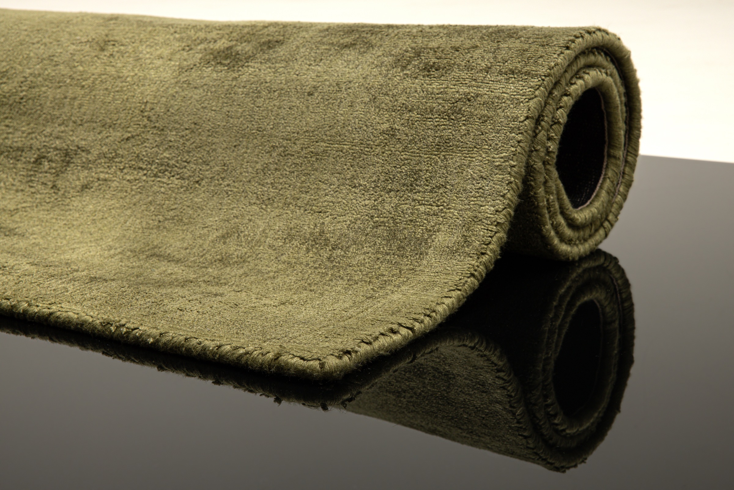 TOM TAILOR HOME Teppich »Shine uni«, rechteckig, 8 mm Höhe, Handweb Teppich, 100% Viskose, handgewebt, mit elegantem Schimmer