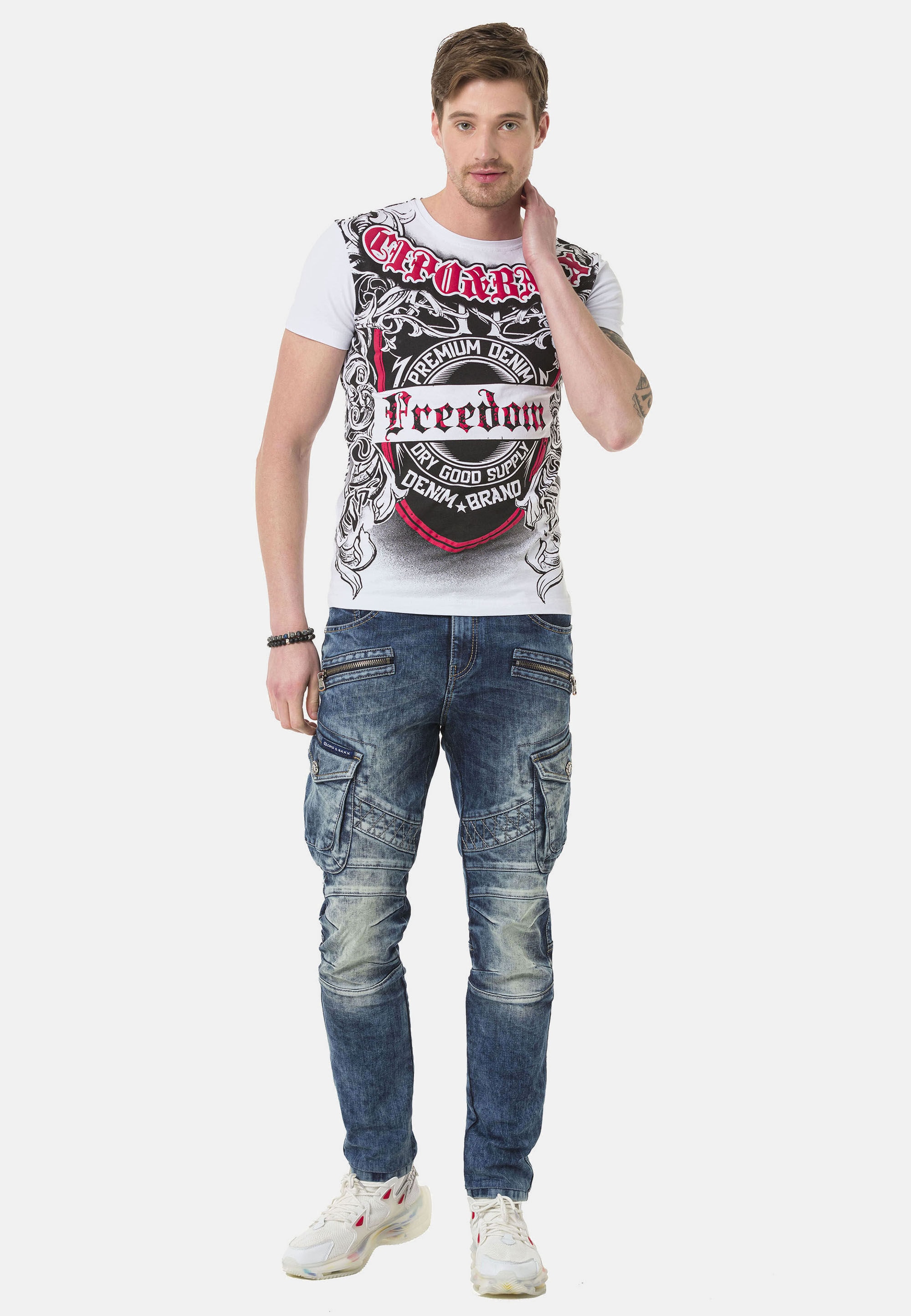 Cipo & Baxx T-Shirt »T-Shirt«, große Tribal- und Markenprints setzen rockige Akzente