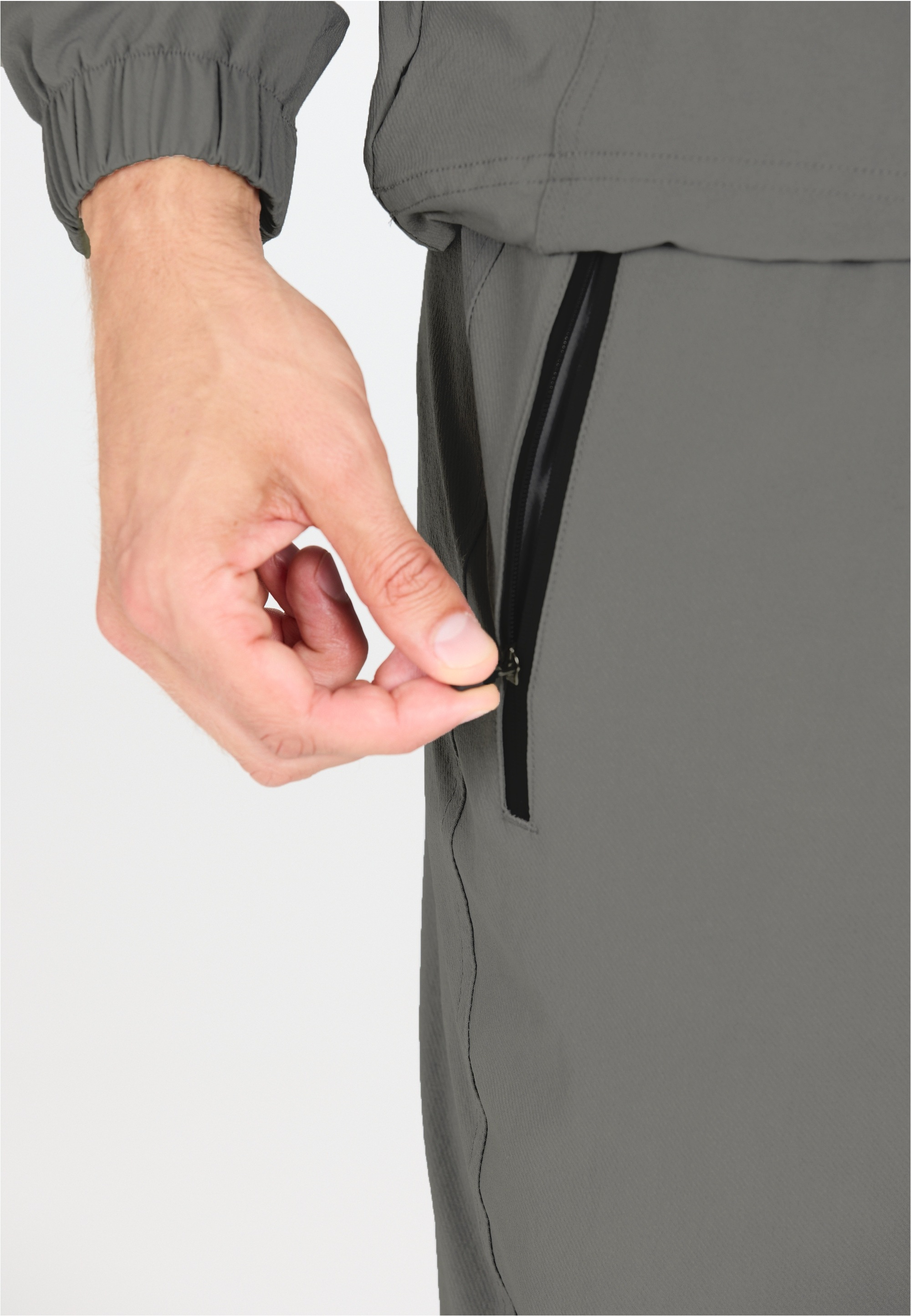 Virtus Sporthose »Jayson«, mit 4-Wege-Stretchfunktion