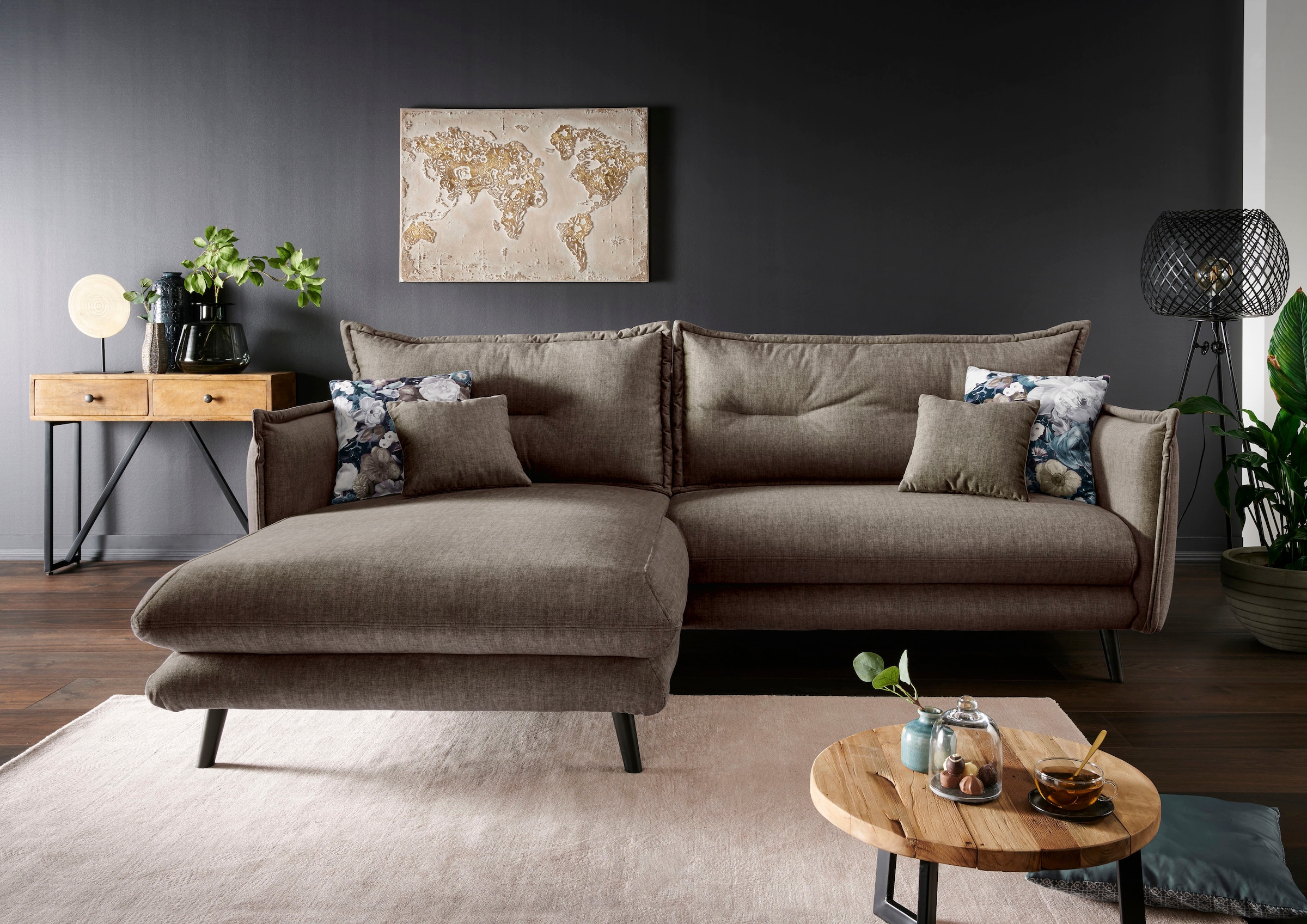 Home affaire Ecksofa "Levke, 255 x 180 cm, modern und bequem" Velours, Kissen: Microfaser, L-Form, inkl. Rücken- und Zierkissen