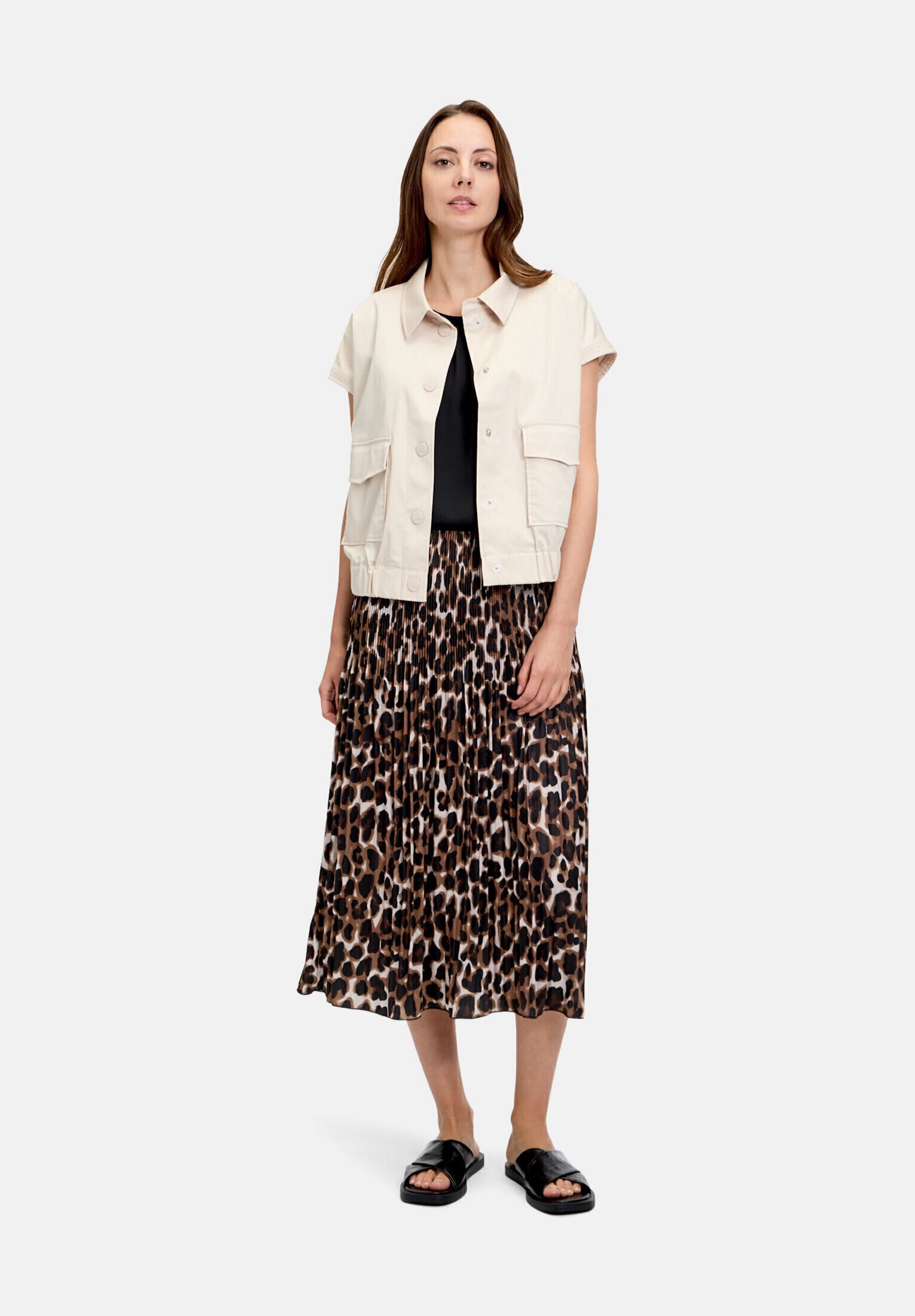 Betty&Co "Damen mit Kragen" Material