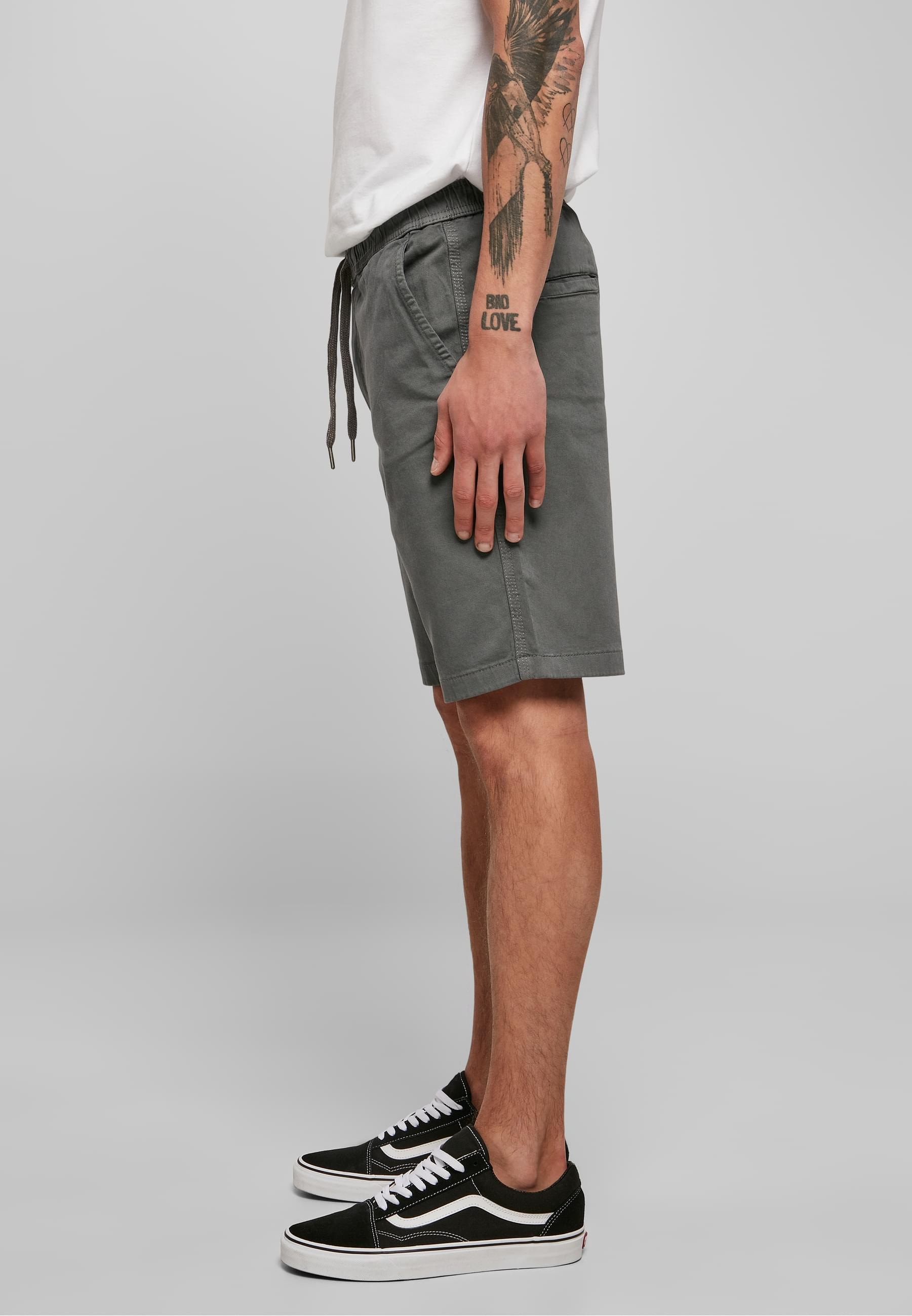URBAN CLASSICS Stoffhose »Urban Classics Herren Stretch Twill Joggshorts«, (1 tlg.)