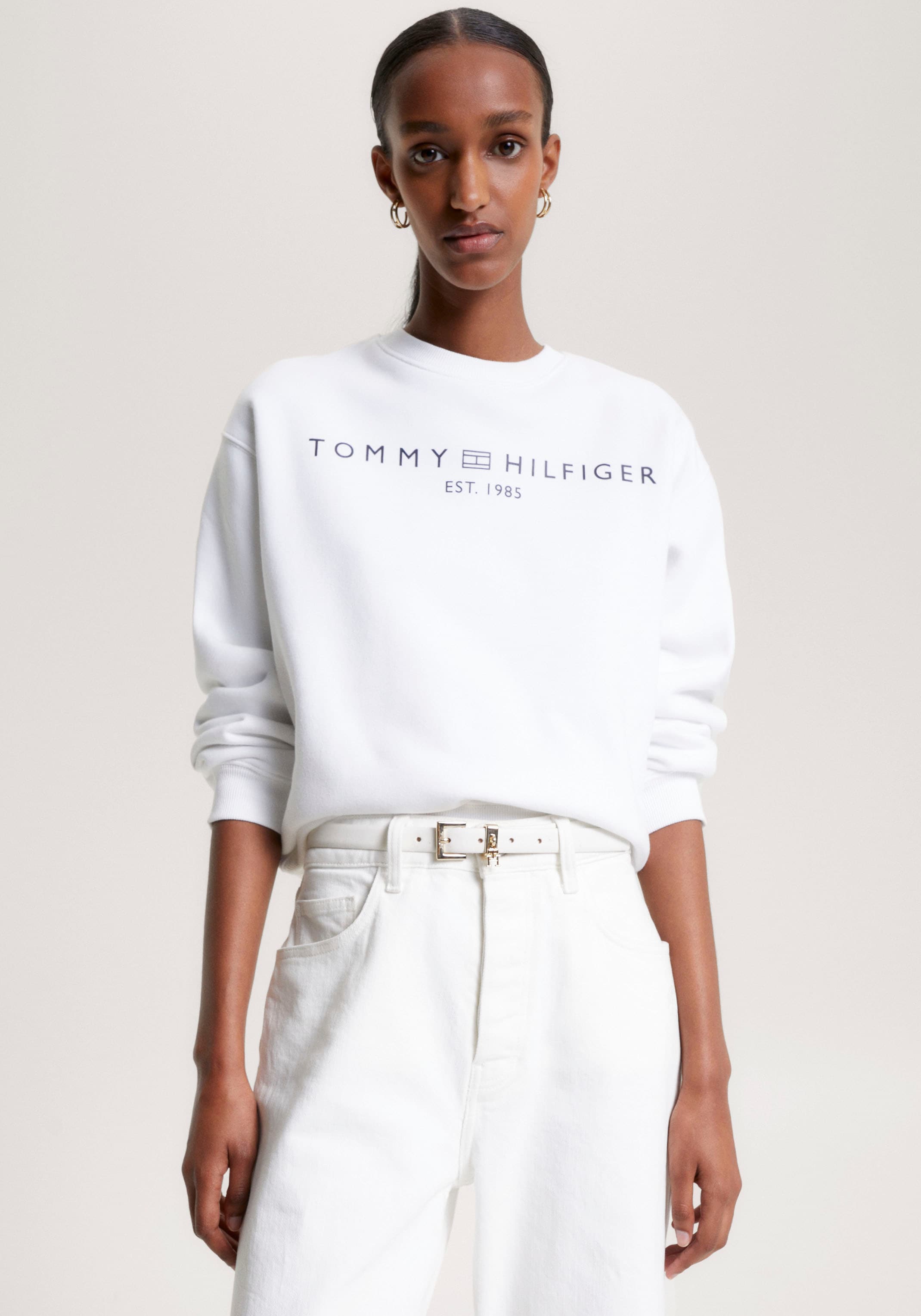 Tommy Hilfiger Sweatshirt "MDRN REG CORP LOGO C-NK SWTSHRT", mit Logoschrif günstig online kaufen