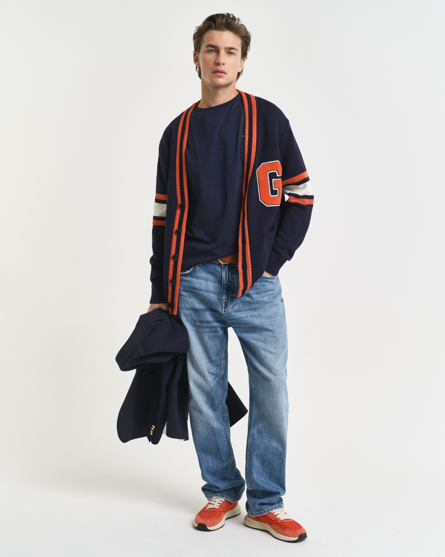 Gant T-Shirt »SLIM SHIELD SS T-SHIRT«, mit Logostickerei auf der Brust