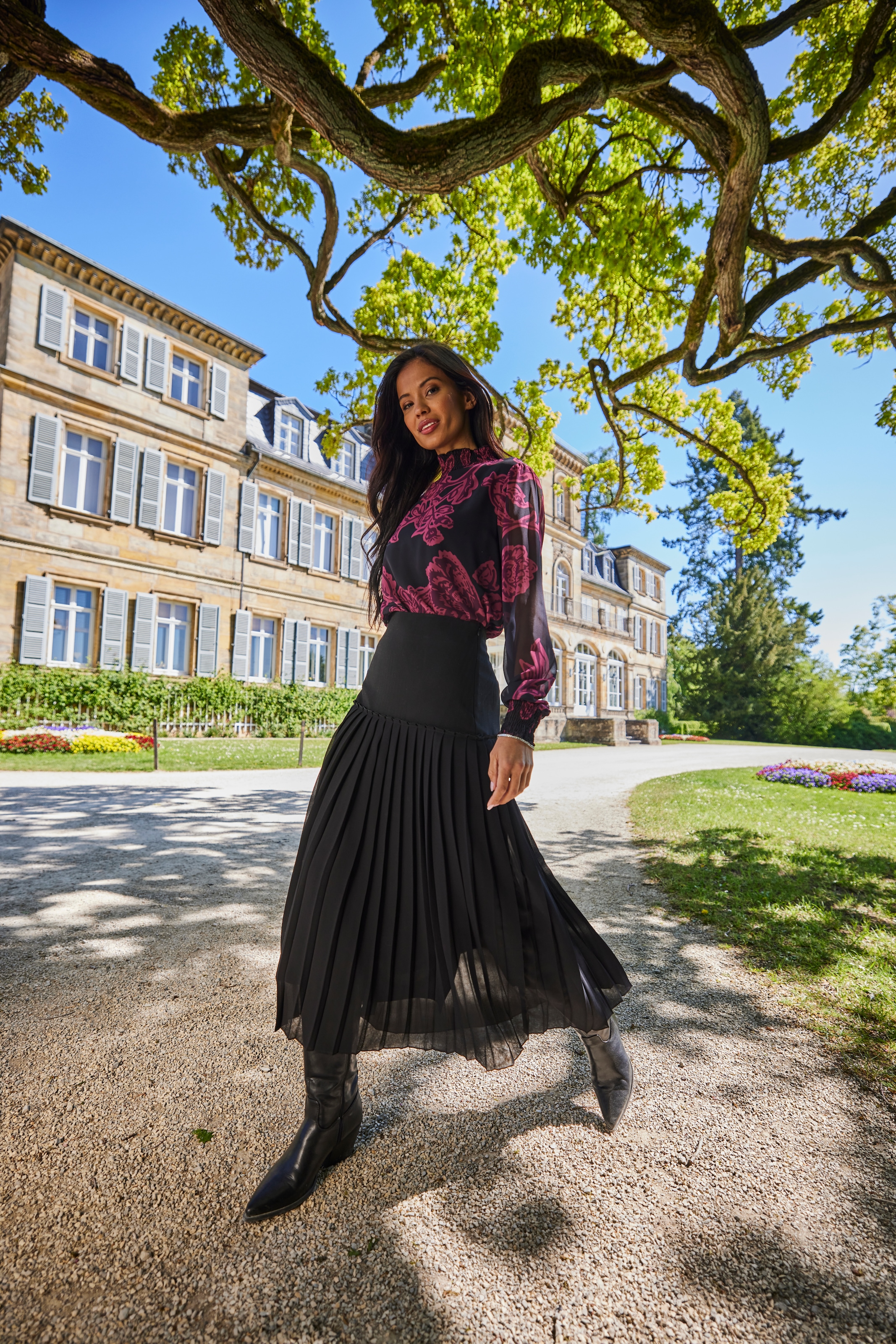 Aniston SELECTED Schlupfbluse, mit Blüten- und Blätterdruck und Smok-Einsätzen - NEUE KOLLEKTION