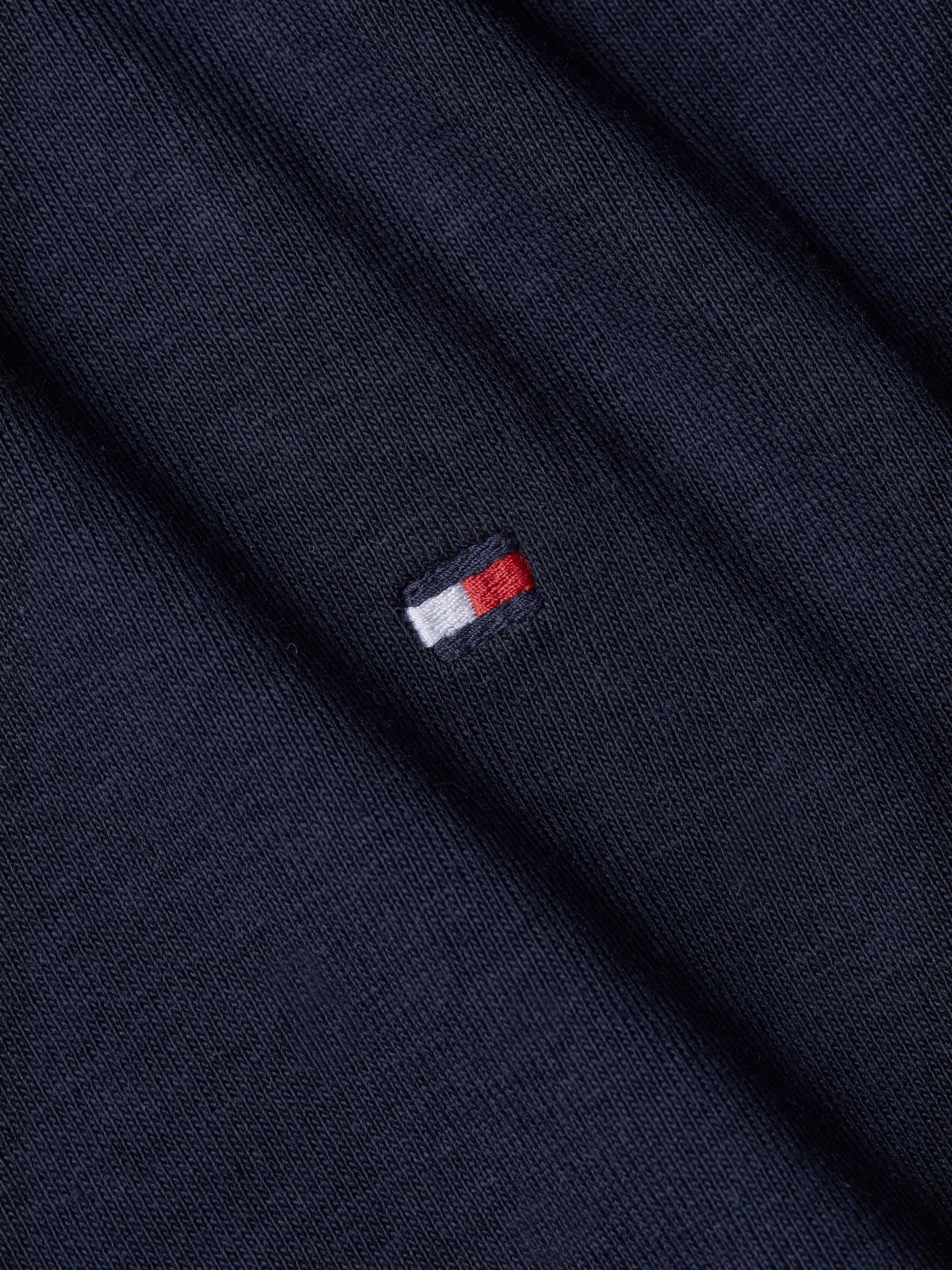 Tommy Hilfiger T-Shirt »SLIM CODY RIB C-NK SS«, mit dezenter Tommy Hilfiger Logostickerei