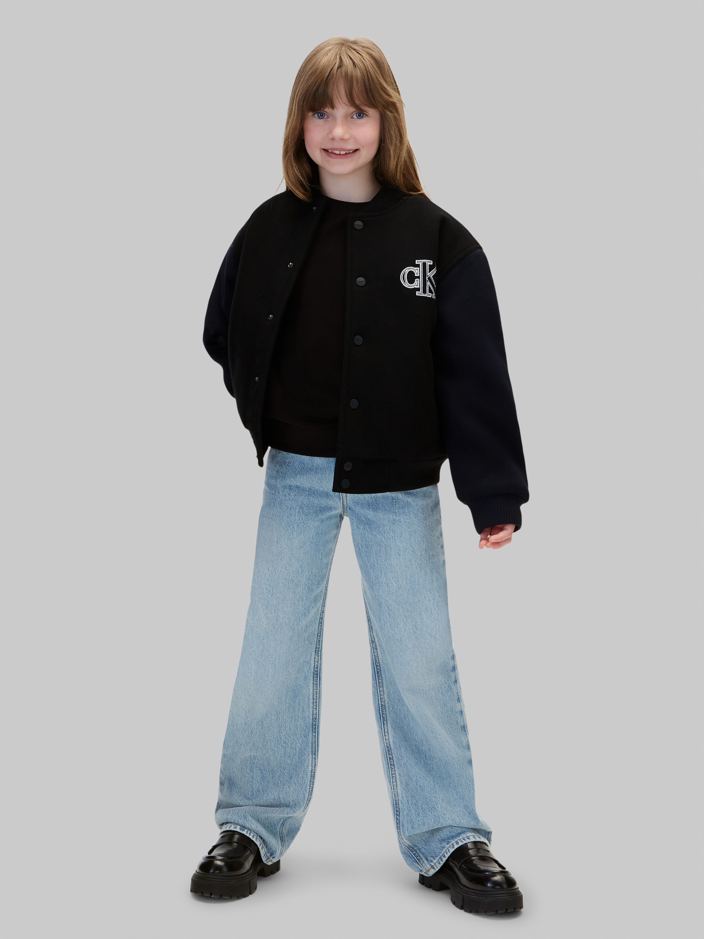 Calvin Klein Jeans Sweatshirt »SMALL CHEST INST. LOGO REG CN«, Regular fit , Logoschriftzug
