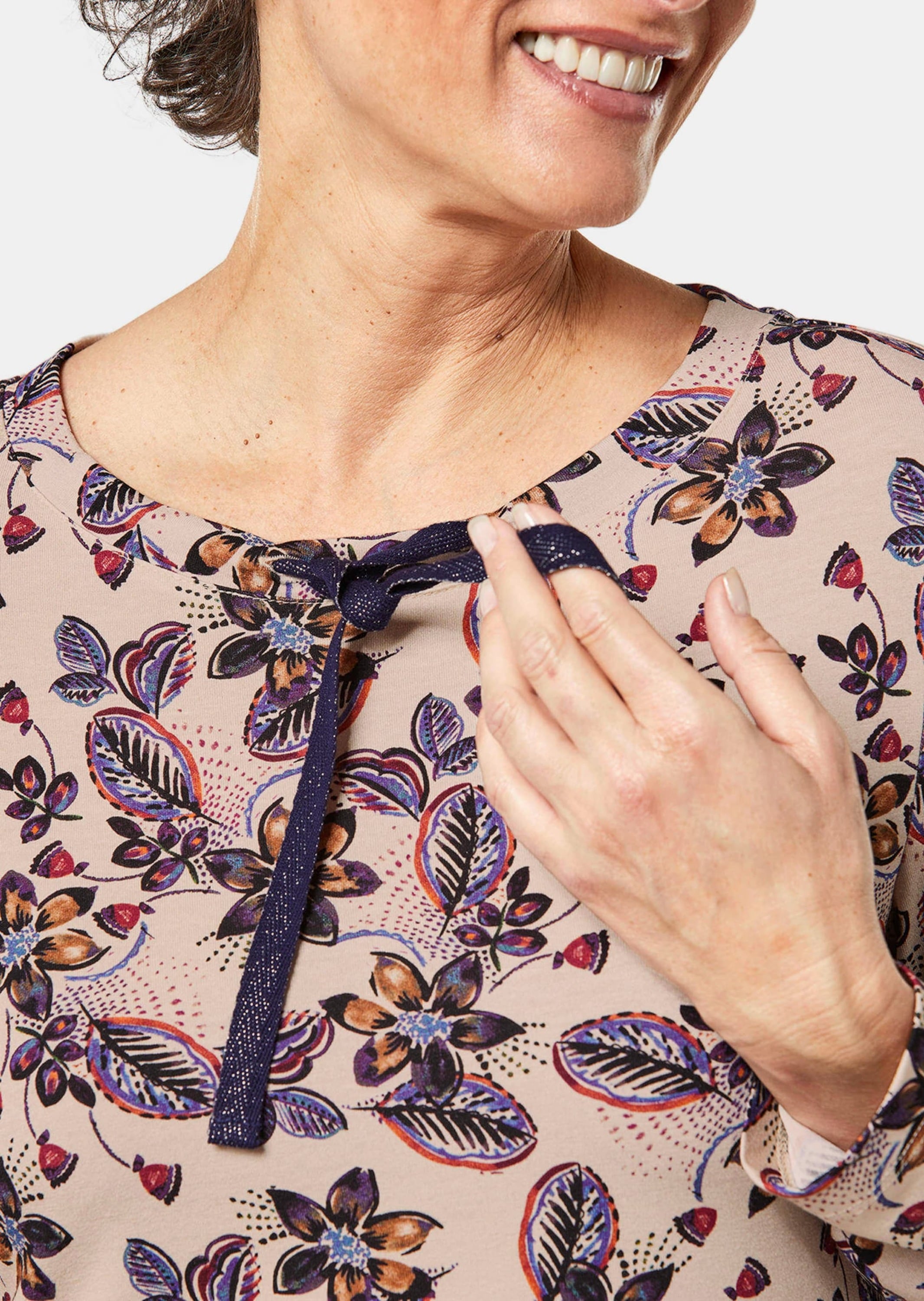 GOLDNER Print-Shirt »Shirt Kurzgröße - Attraktives Druckshirt in einzigartigem Look«