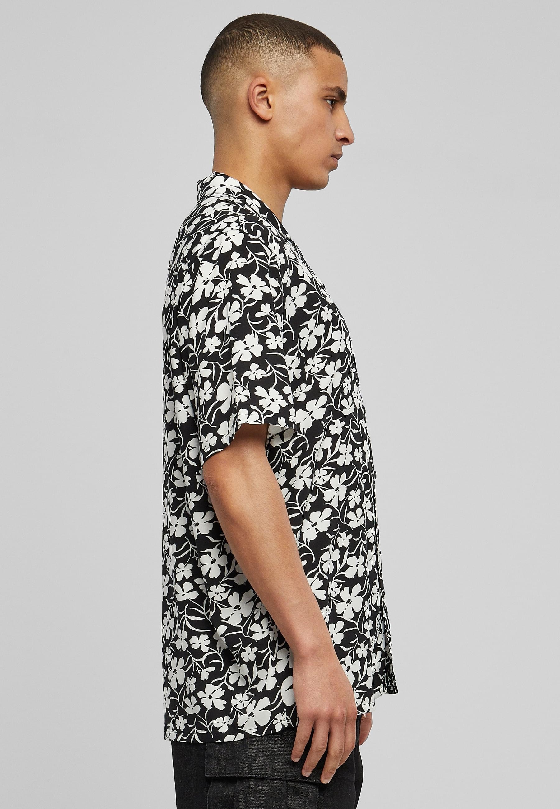 URBAN CLASSICS Kurzarmhemd »Urban Classics Herren Viscose AOP Resort Shirt«, (1 tlg.)
