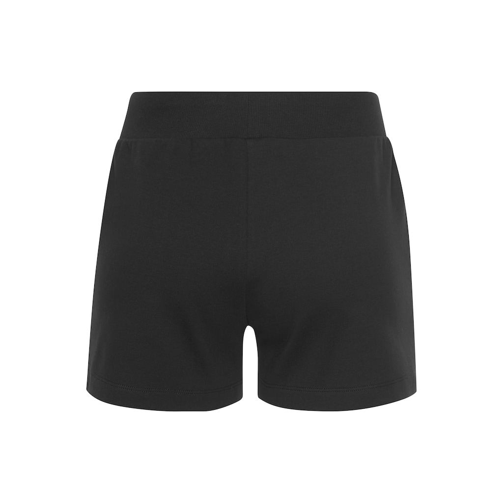 Bench. Loungewear Relaxshorts, mit kleiner glänzenden Logostickerei, Loungeanzug