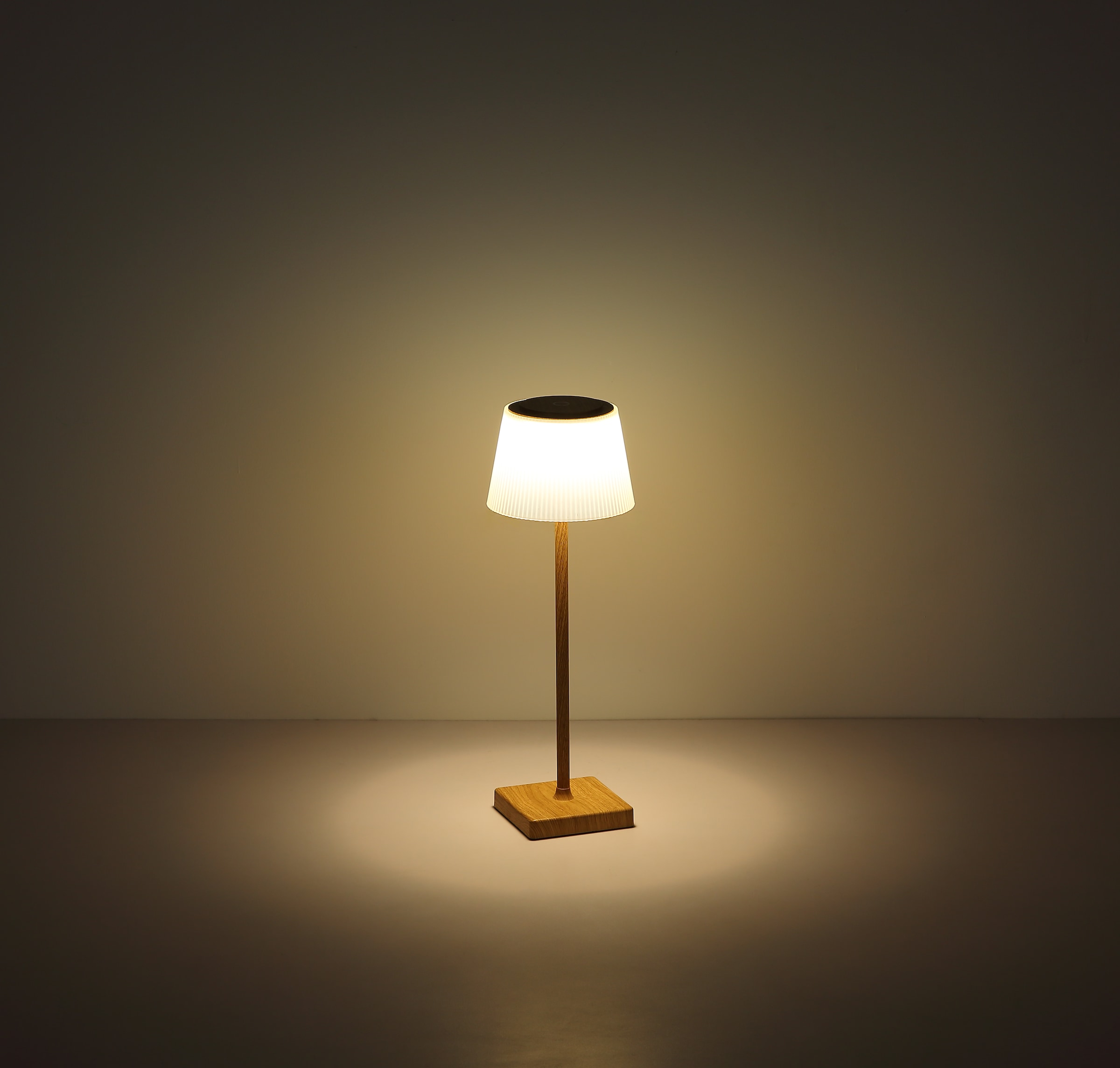 GLOBO LIGHTING LED Tischleuchte »GREGOIR«, Leuchtmittel LED-Modul | LED fest integriert, Tischlampe/Akku/IP44/Touch Ein/Aus/Touchdimmer/holzoptik