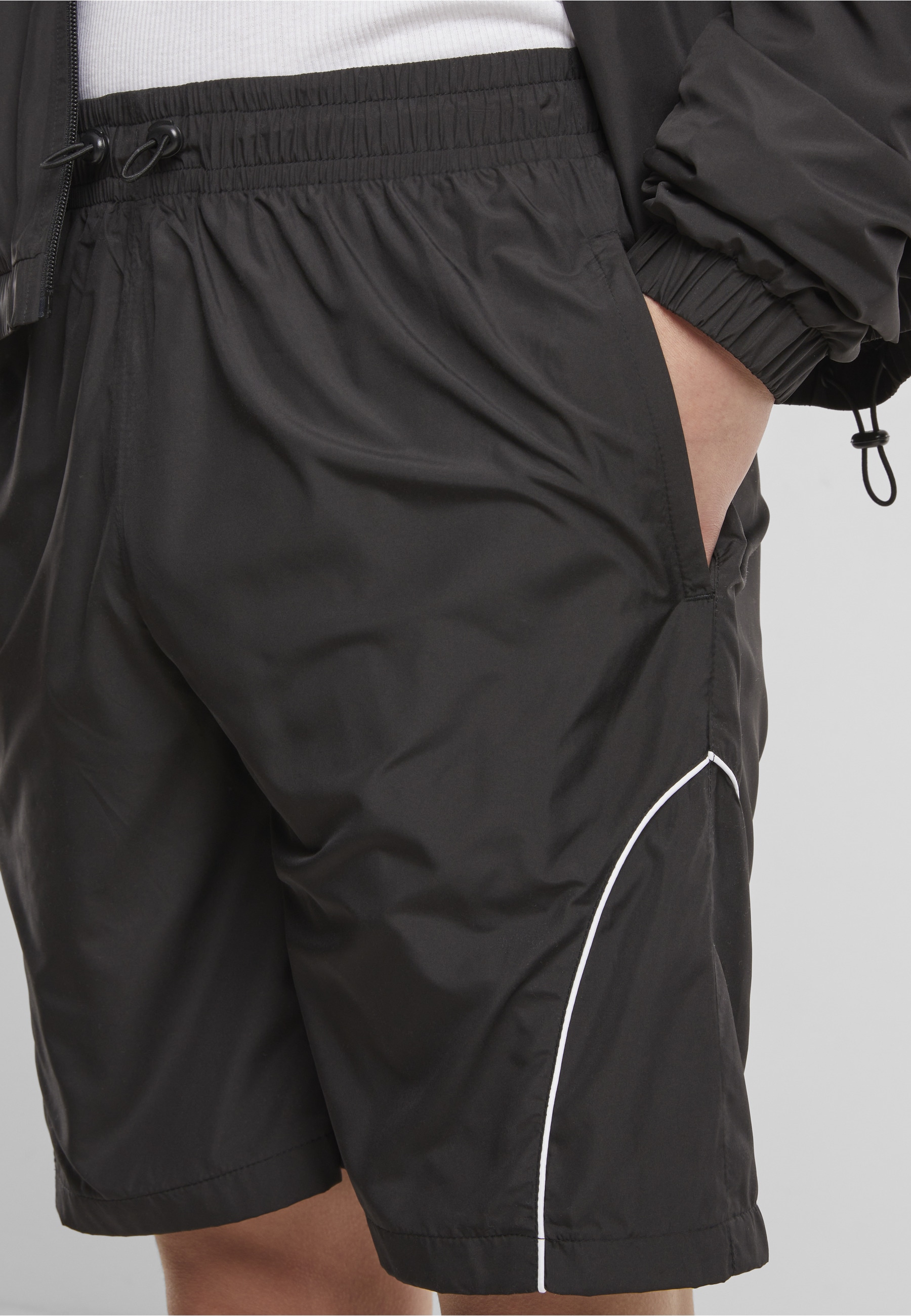 URBAN CLASSICS Shorts »Urban Classics Piped Panel Trackshorts«