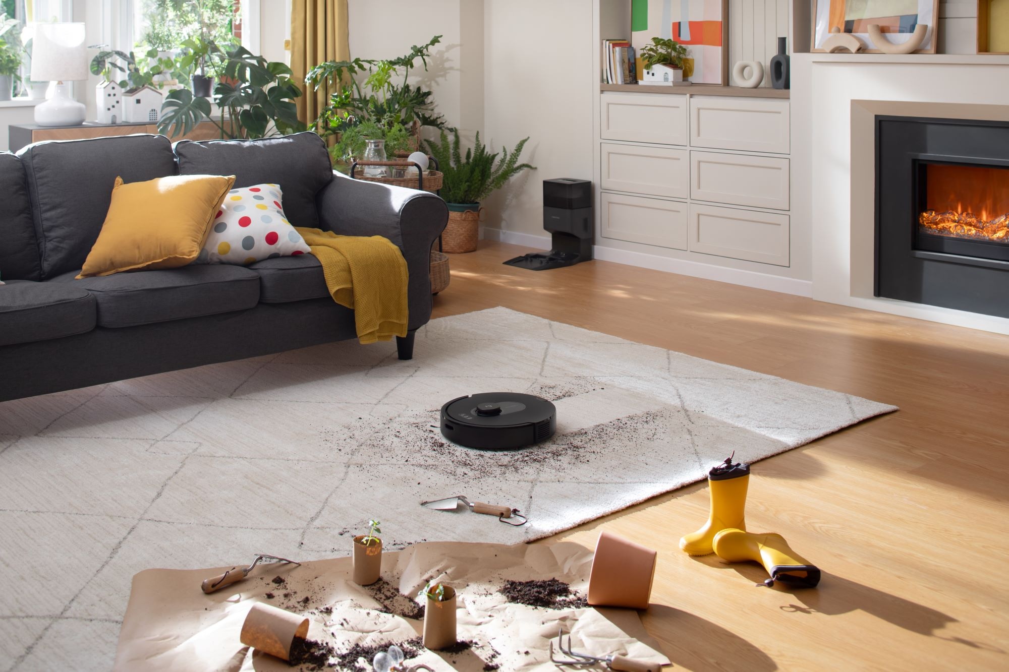 Roborock Saugroboter »Q5 Max+, 5.500 PA Saukgraft, DuoRoller Bürste, smarte Navigation«, automatische Staubentleerung, 240min max. Laufzeit