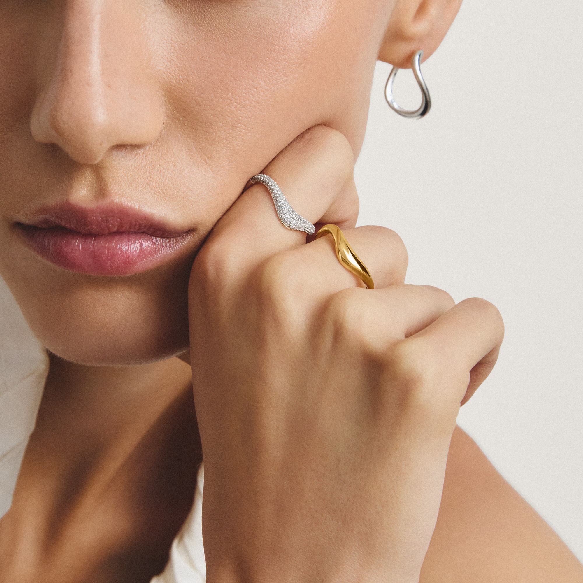 THOMAS SABO Fingerring »Fluid Elegance Ring Pavé« mit Zirkonia (synth.)