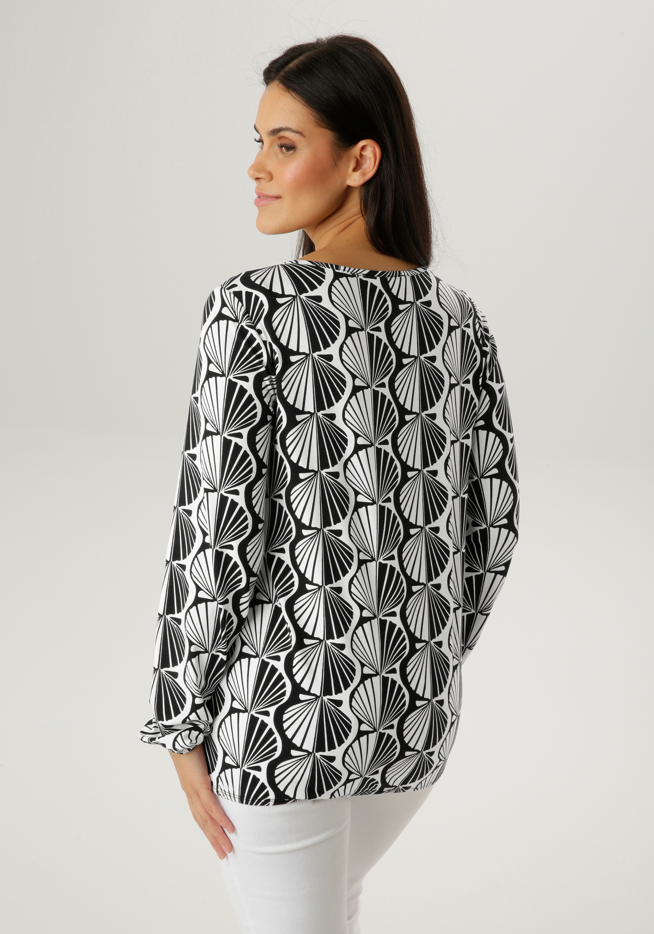 Aniston SELECTED Langarmshirt mit Cut-out und trendigen Grafikdruck - NEUE günstig online kaufen