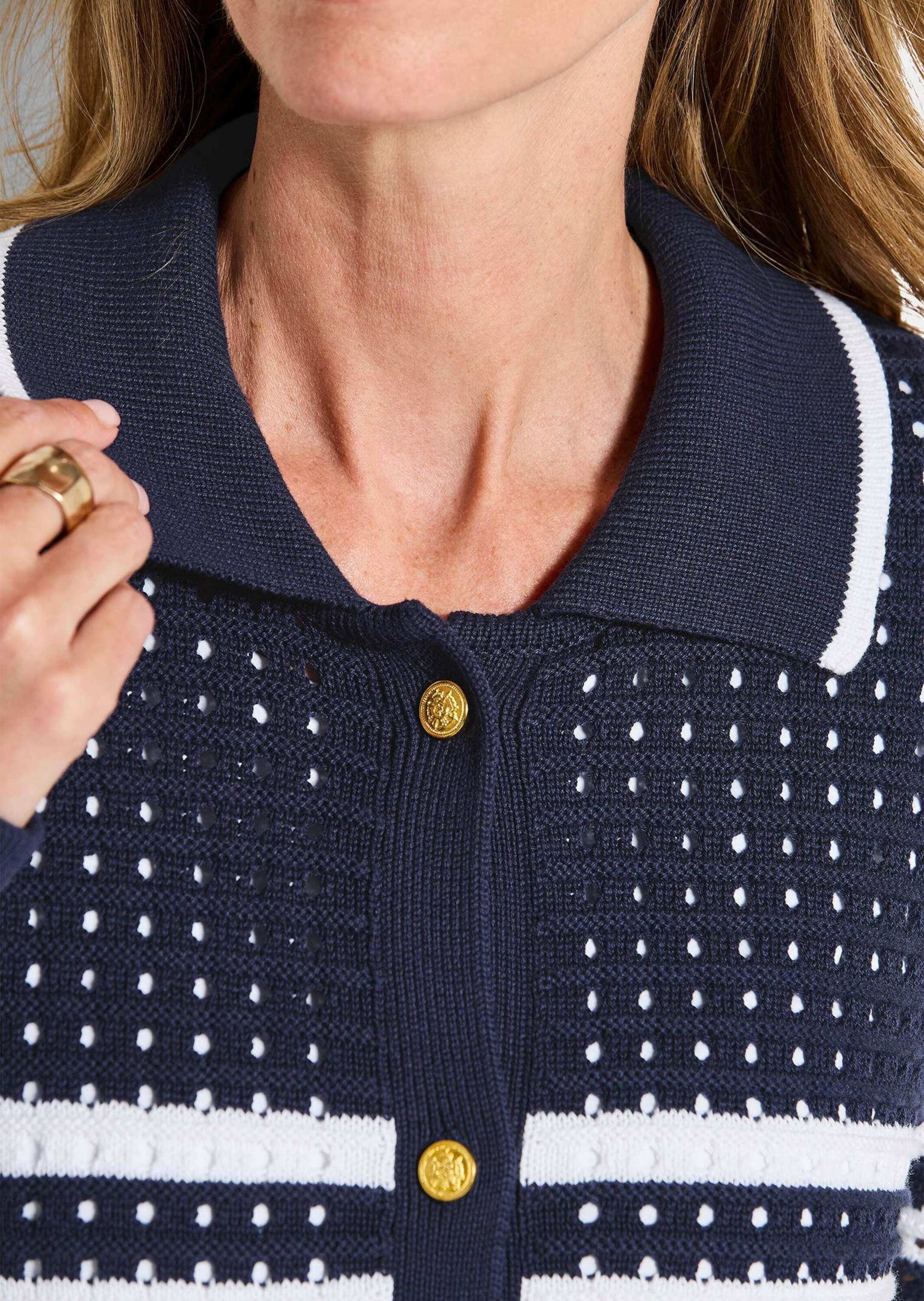GOLDNER Strickjacke »Kurzgröße Polopullover mit Lochmuster« Lochmuster im Ringel, goldene Dekoknöpfe