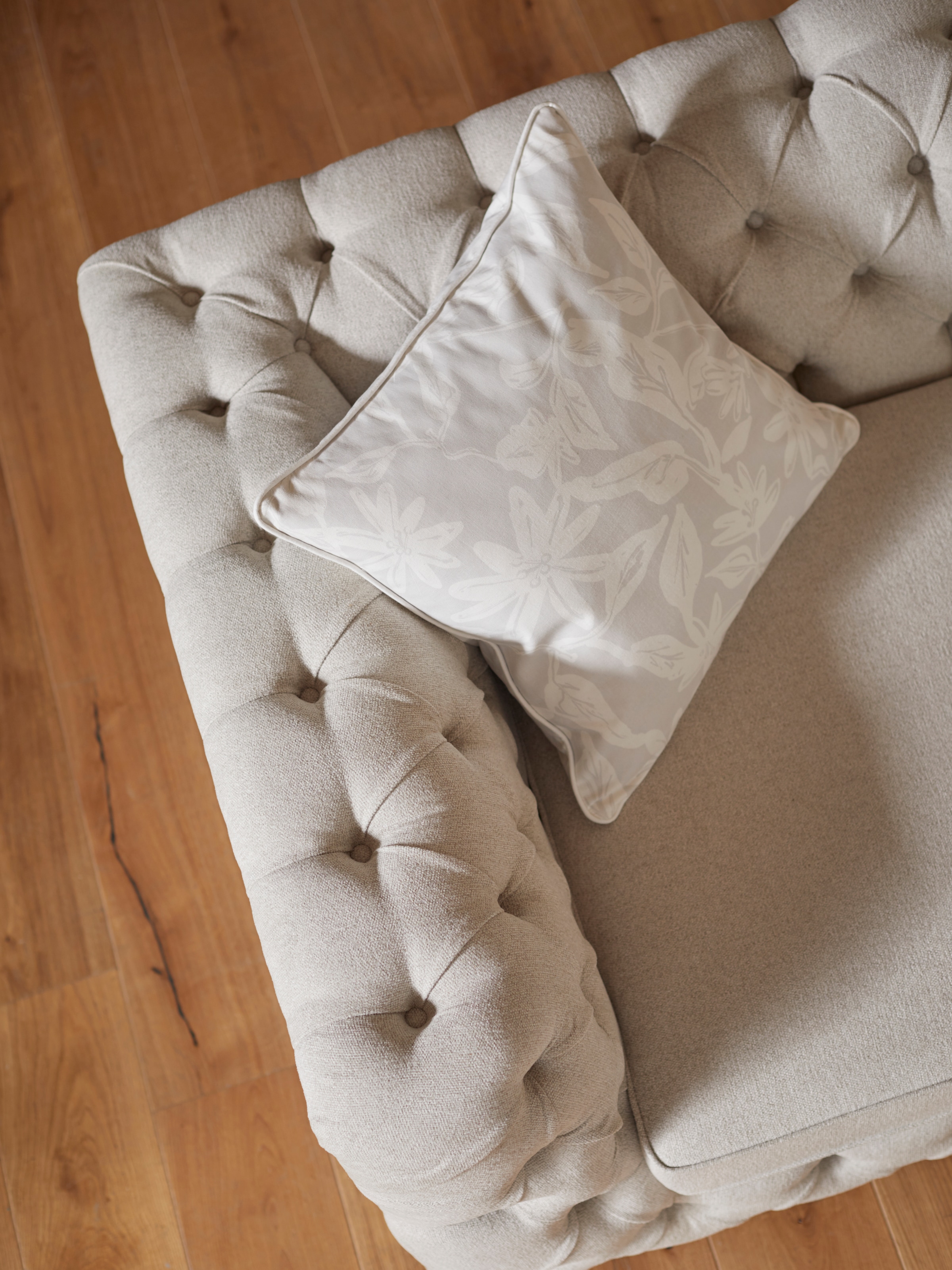 Guido Maria Kretschmer Home&Living Chesterfield-Sofa »Kalina«, klassische Chesterfield-Knopfheftung, sehr hochwertige Verarbeitung
