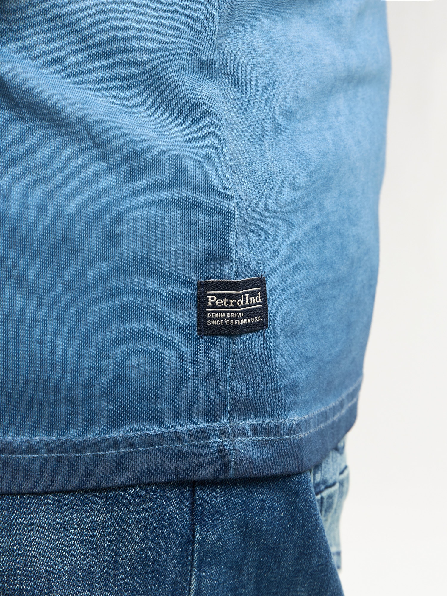 Petrol Industries Rundhalsshirt, mit Logo Stickerei